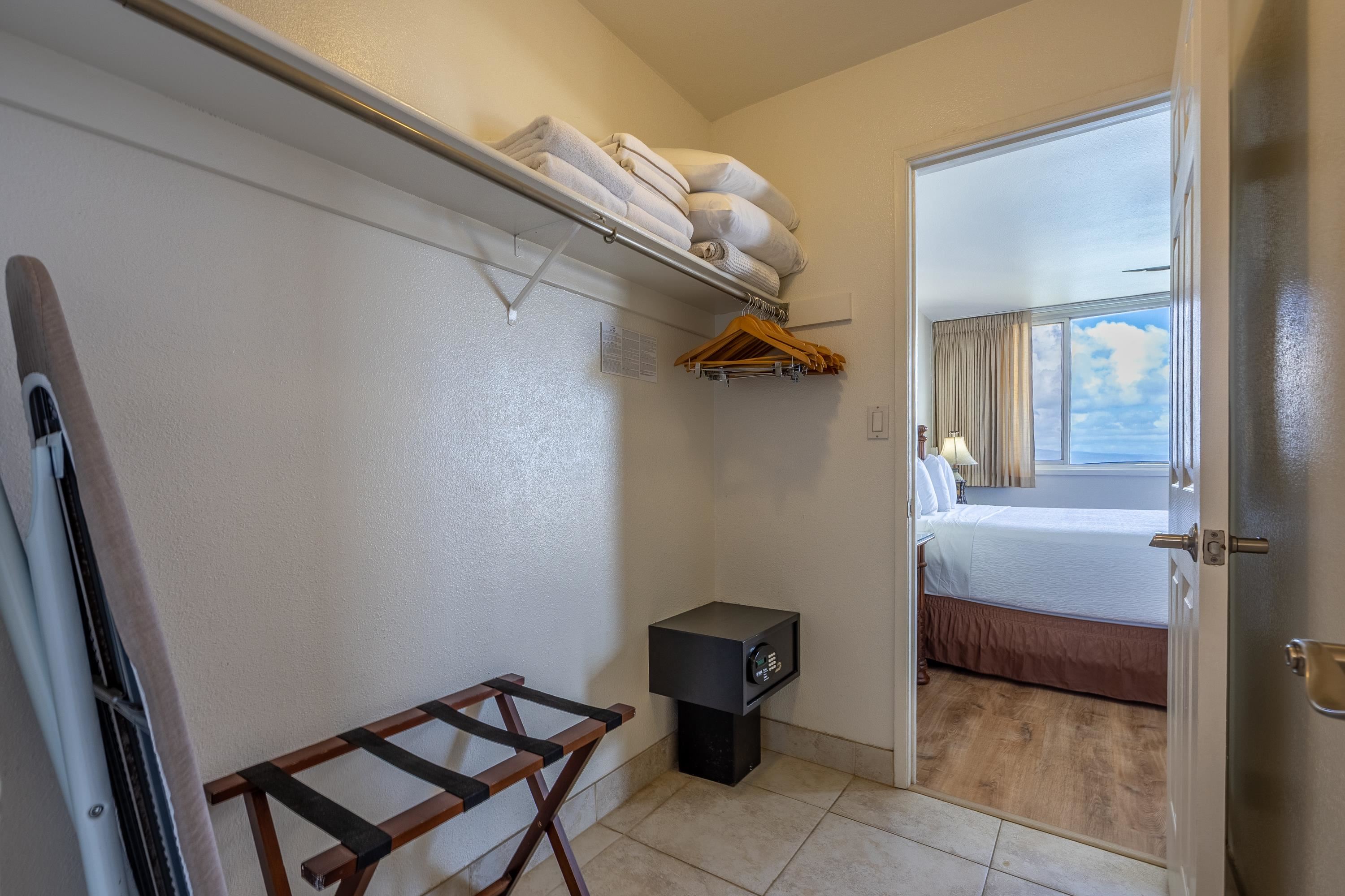 Royal Kahana condo # 1008, Lahaina, Hawaii - photo 11 of 31