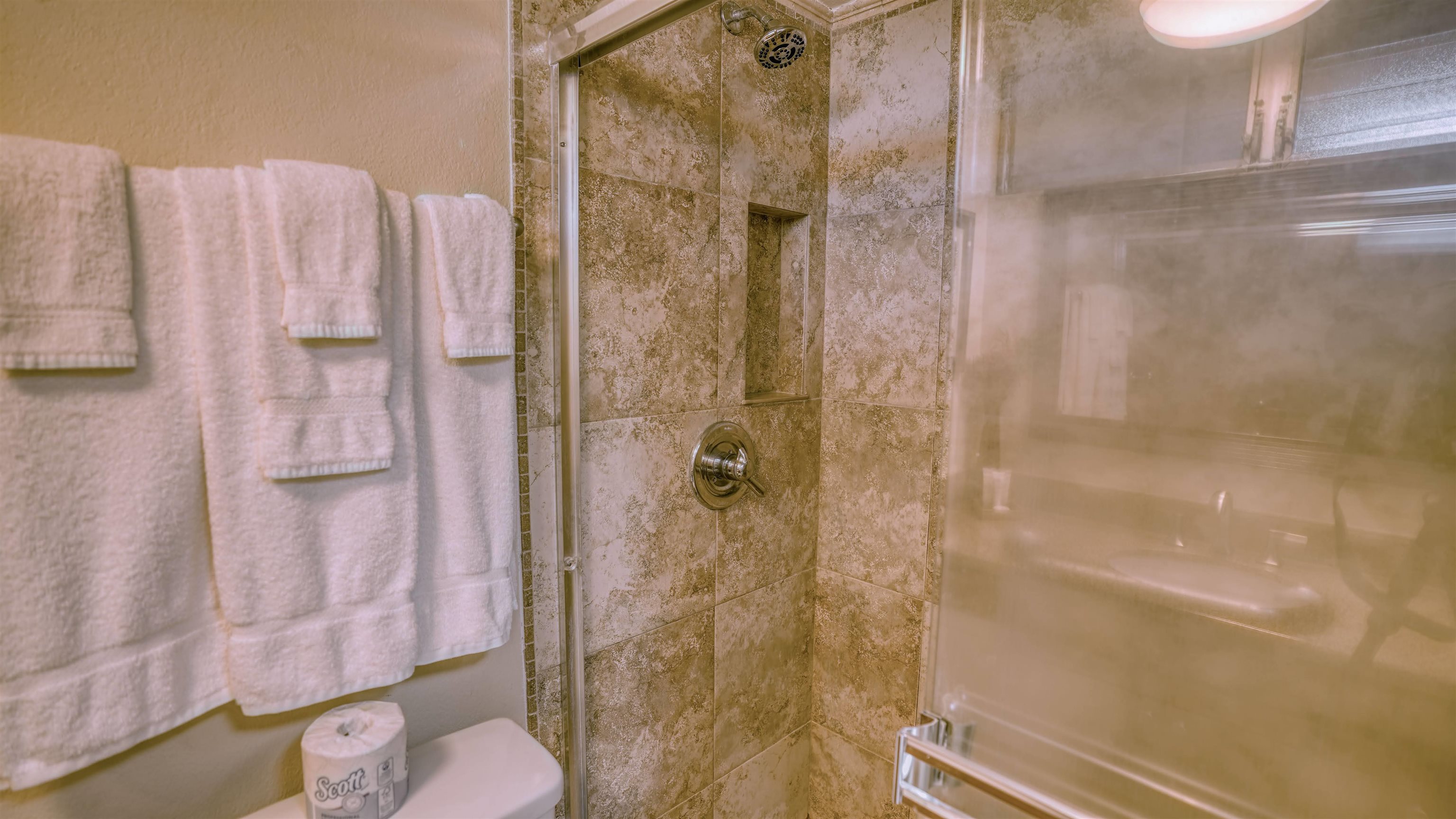 Royal Kahana condo # 1018, Lahaina, Hawaii - photo 22 of 35