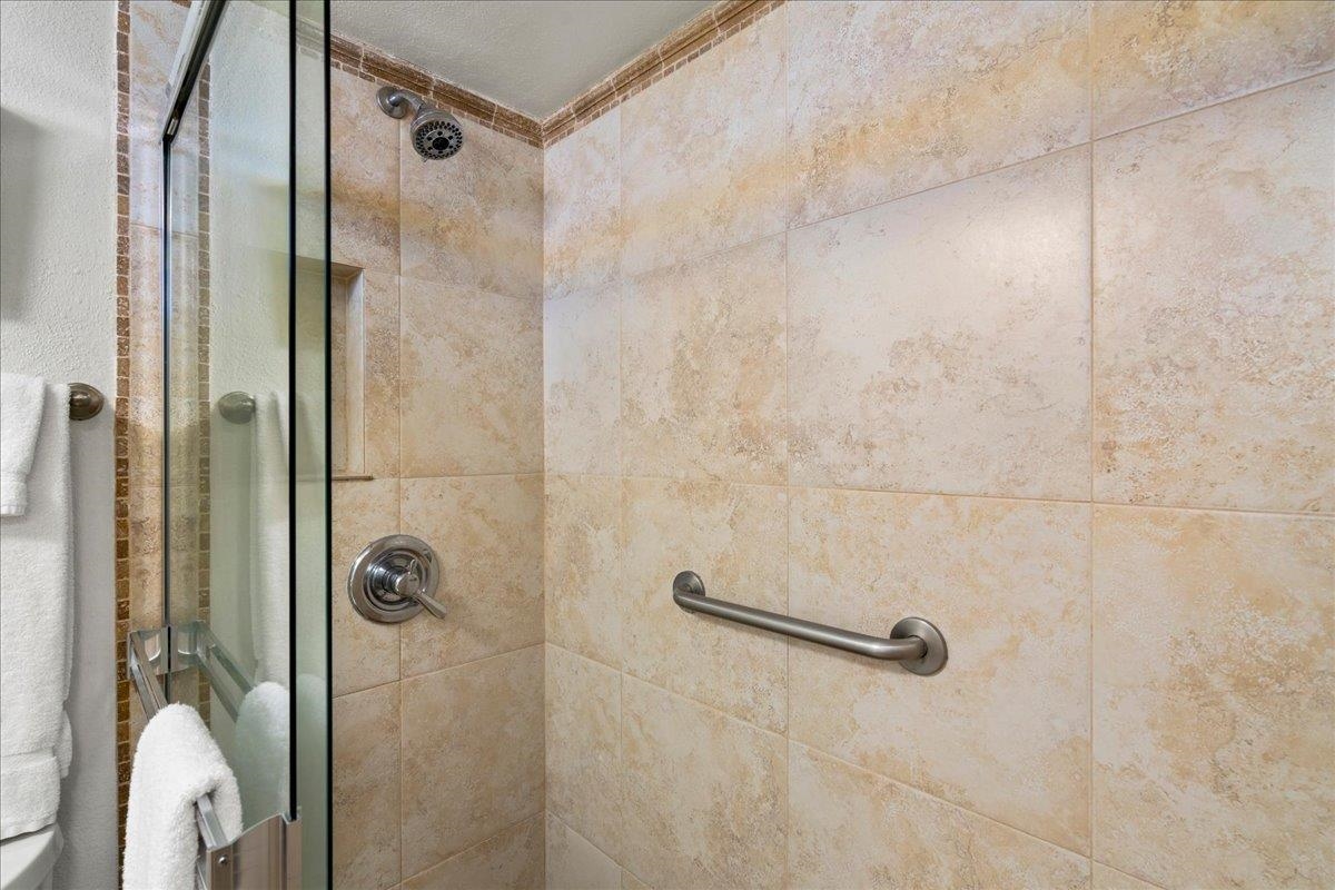 Royal Kahana condo # 1118, Lahaina, Hawaii - photo 16 of 33