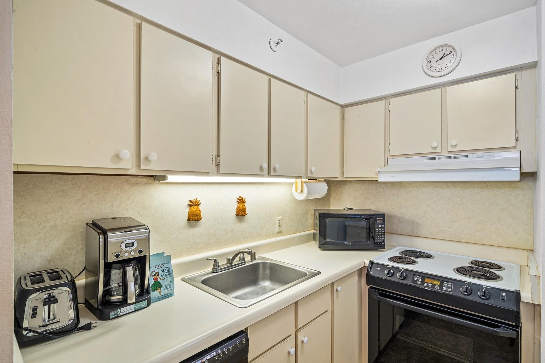 Royal Kahana condo # 1206, Lahaina, Hawaii - photo 9 of 42