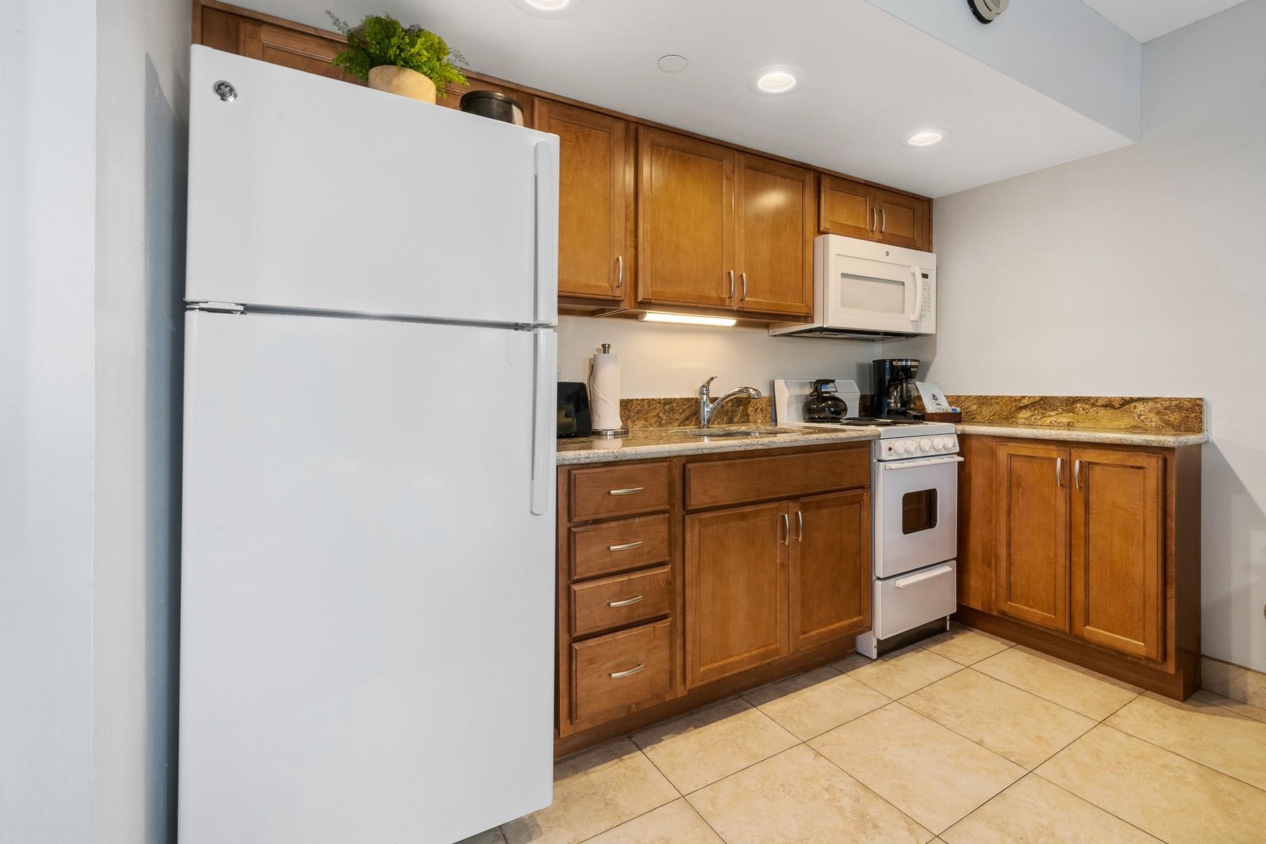 Royal Kahana condo # 204, Lahaina, Hawaii - photo 10 of 29