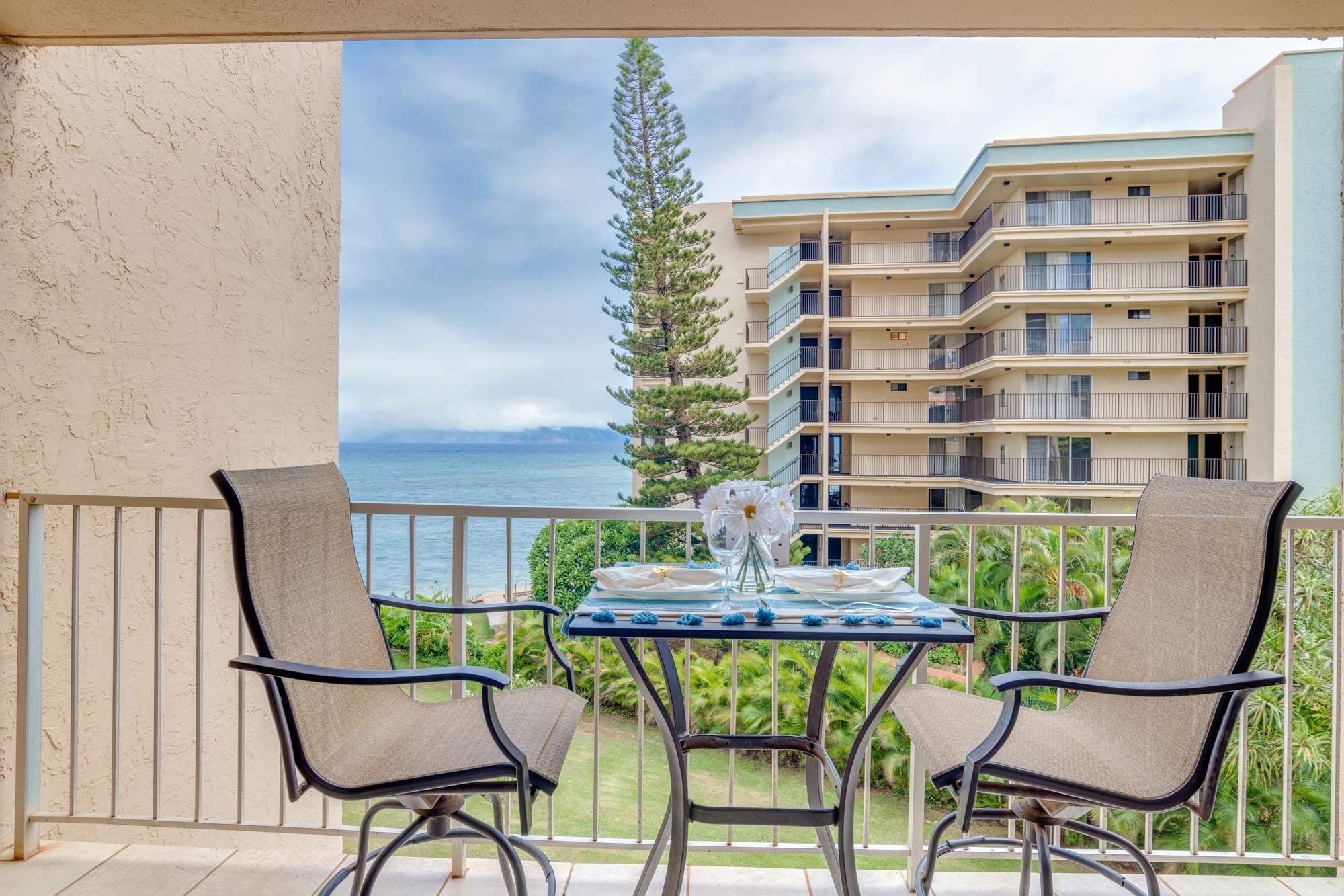 Royal Kahana condo # 405, Lahaina, Hawaii - photo 3 of 17