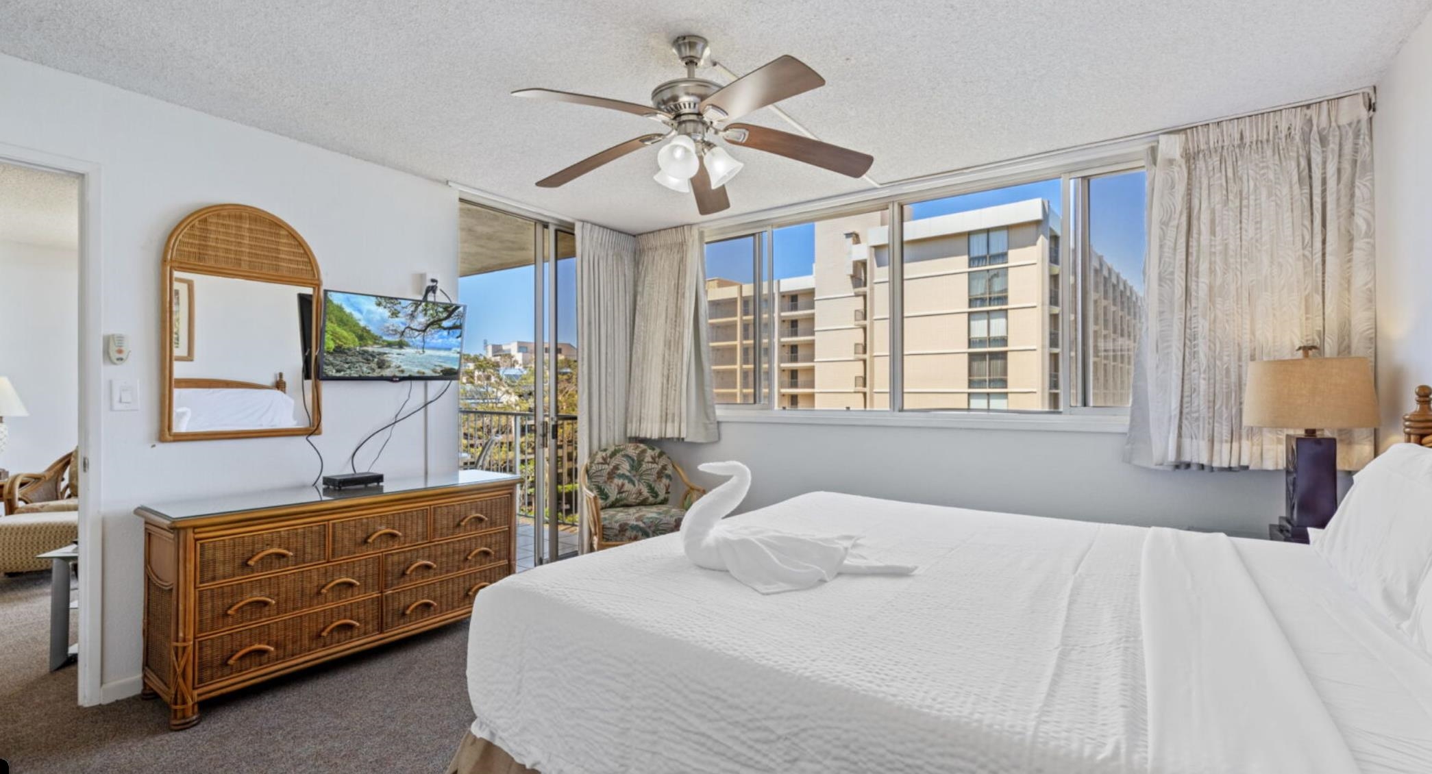 Royal Kahana condo # 815, Lahaina, Hawaii - photo 3 of 11