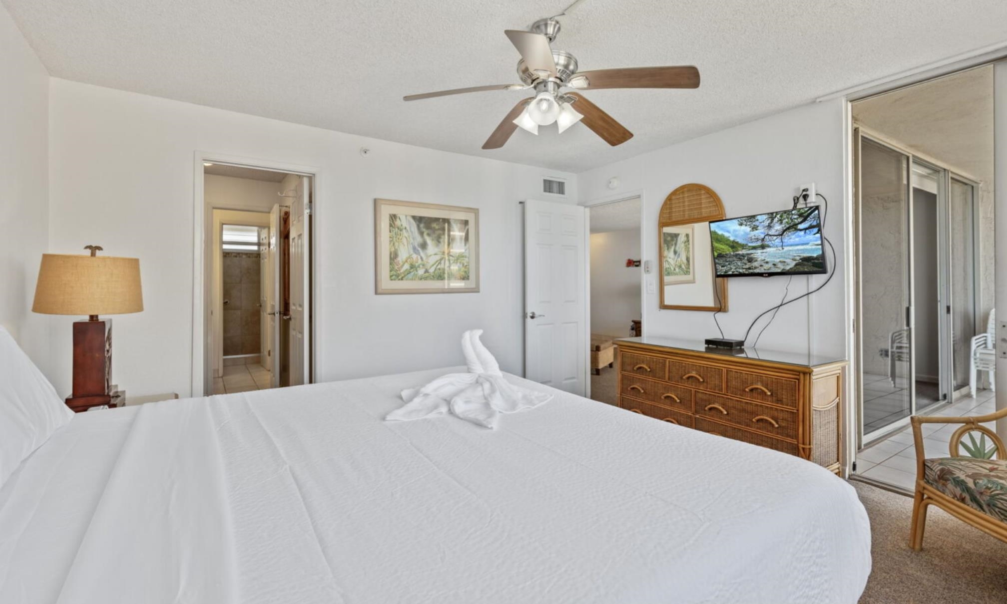 Royal Kahana condo # 815, Lahaina, Hawaii - photo 4 of 11