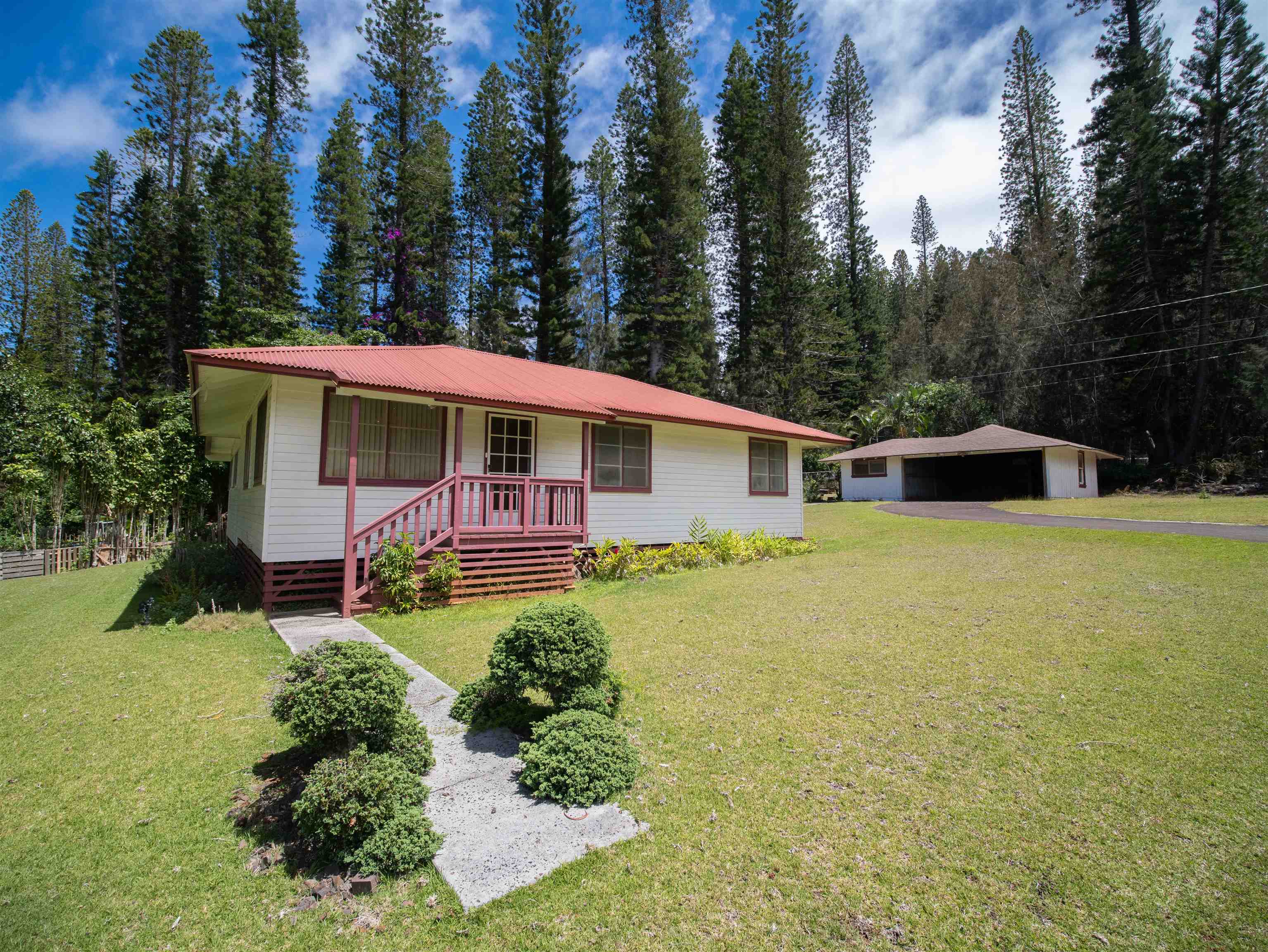 437  Hau Dr , Lanai home - photo 2 of 46