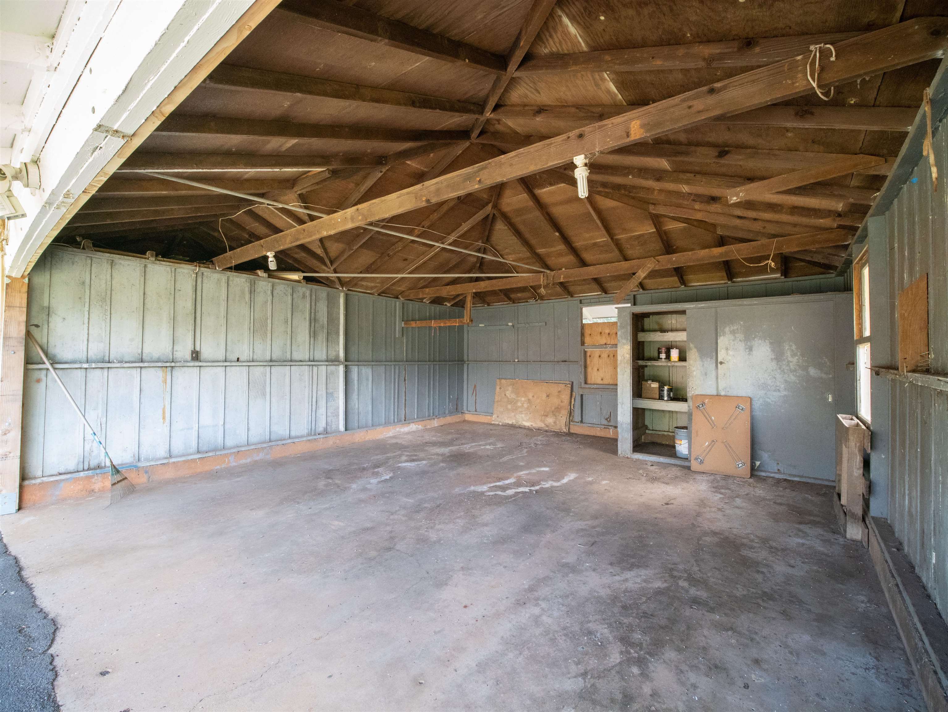 437  Hau Dr , Lanai home - photo 44 of 46