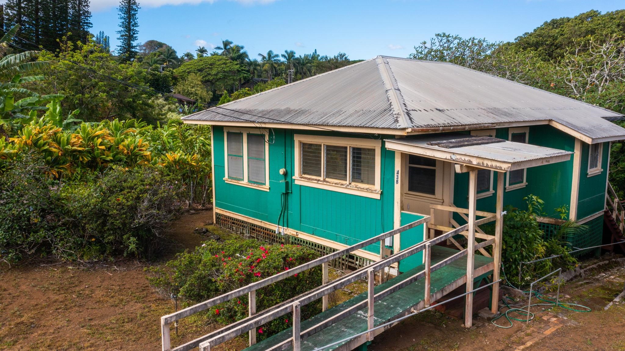 438  Kuiaha Rd Haiku, Haiku home - photo 9 of 10