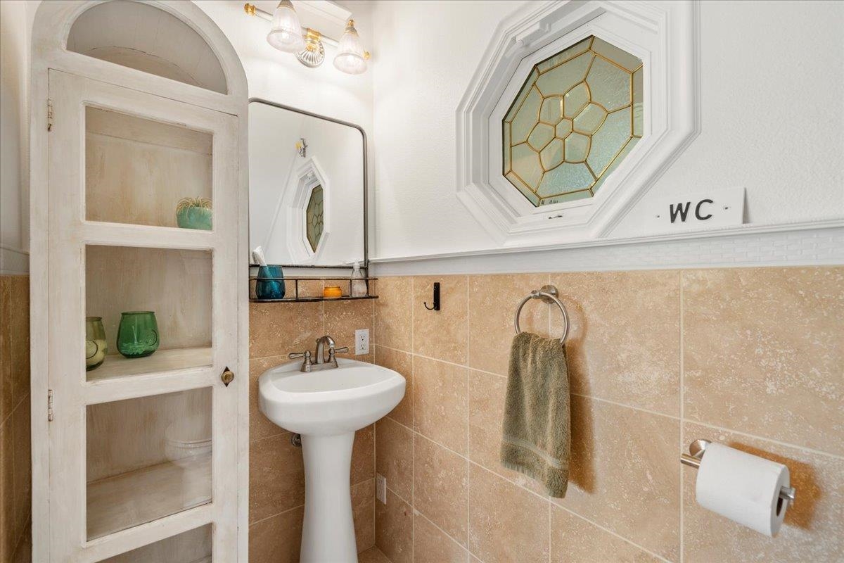 44  Kaupakalua Rd , Haiku home - photo 26 of 48