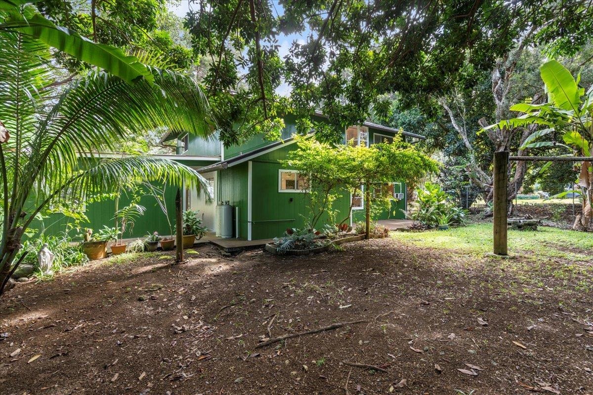 44  Kaupakalua Rd , Haiku home - photo 46 of 48