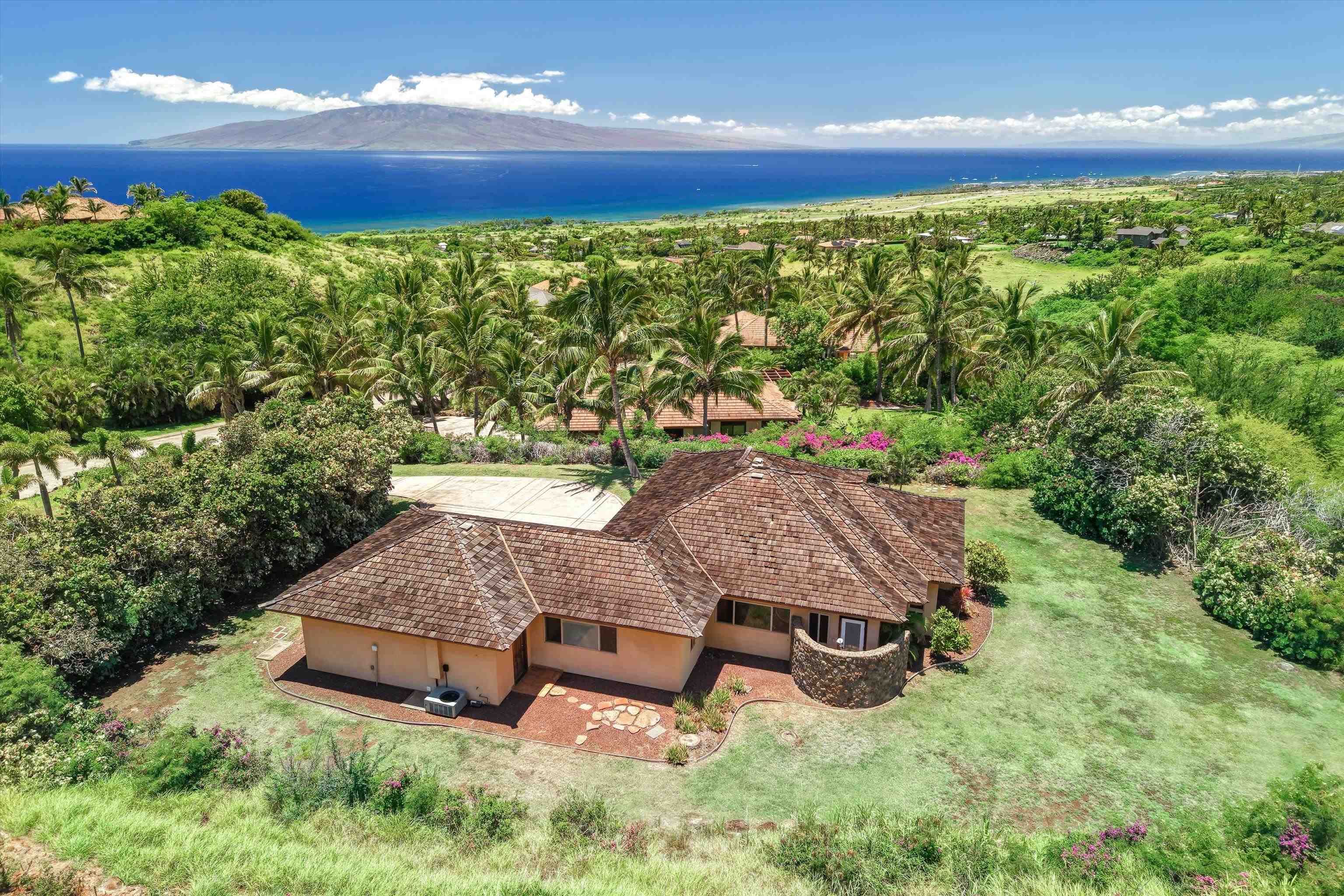 44  Lau Niu Way Launiupoko, Lahaina home - photo 19 of 30