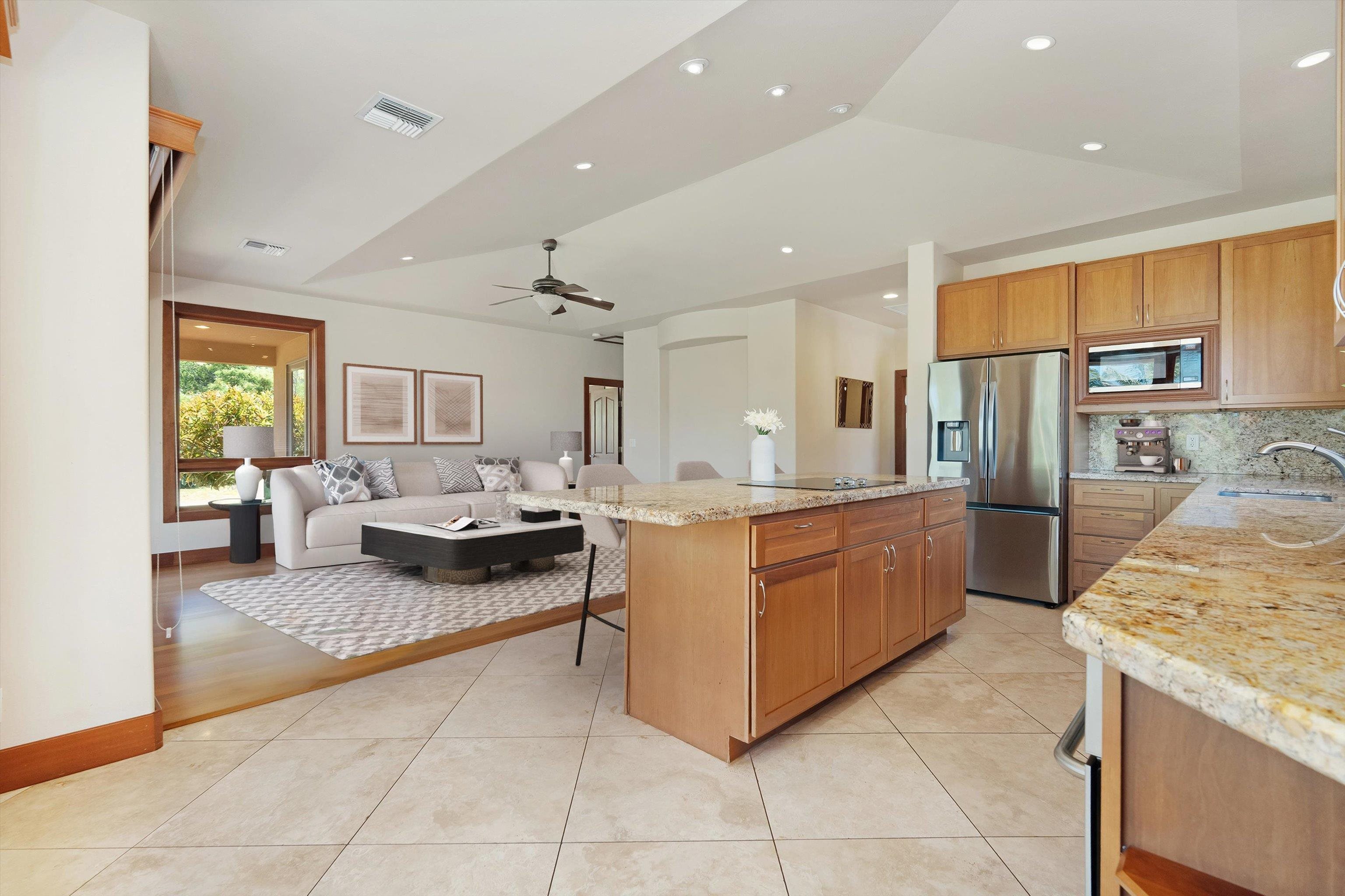 44  Lau Niu Way Launiupoko, Lahaina home - photo 3 of 30