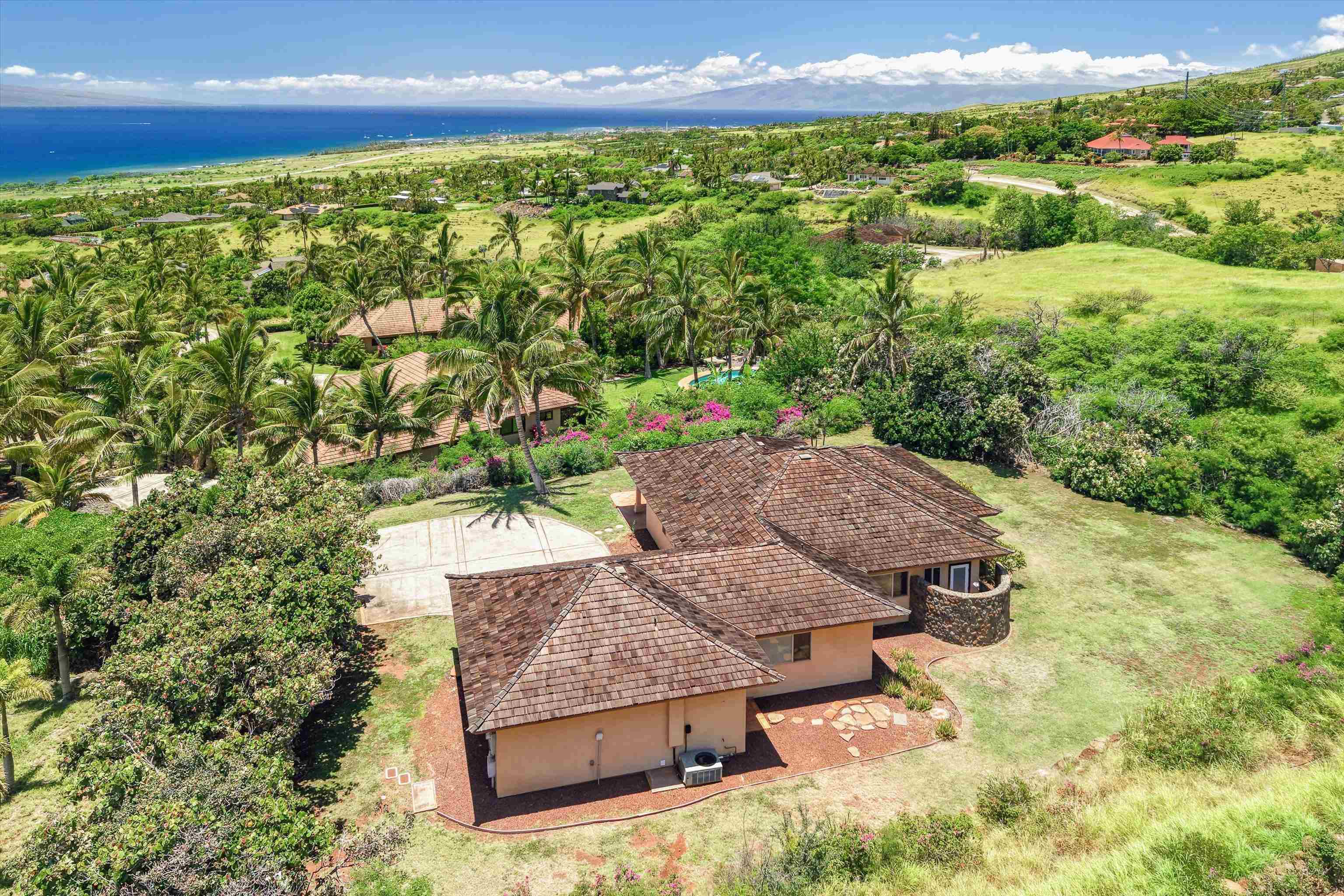 44  Lau Niu Way Launiupoko, Lahaina home - photo 22 of 30