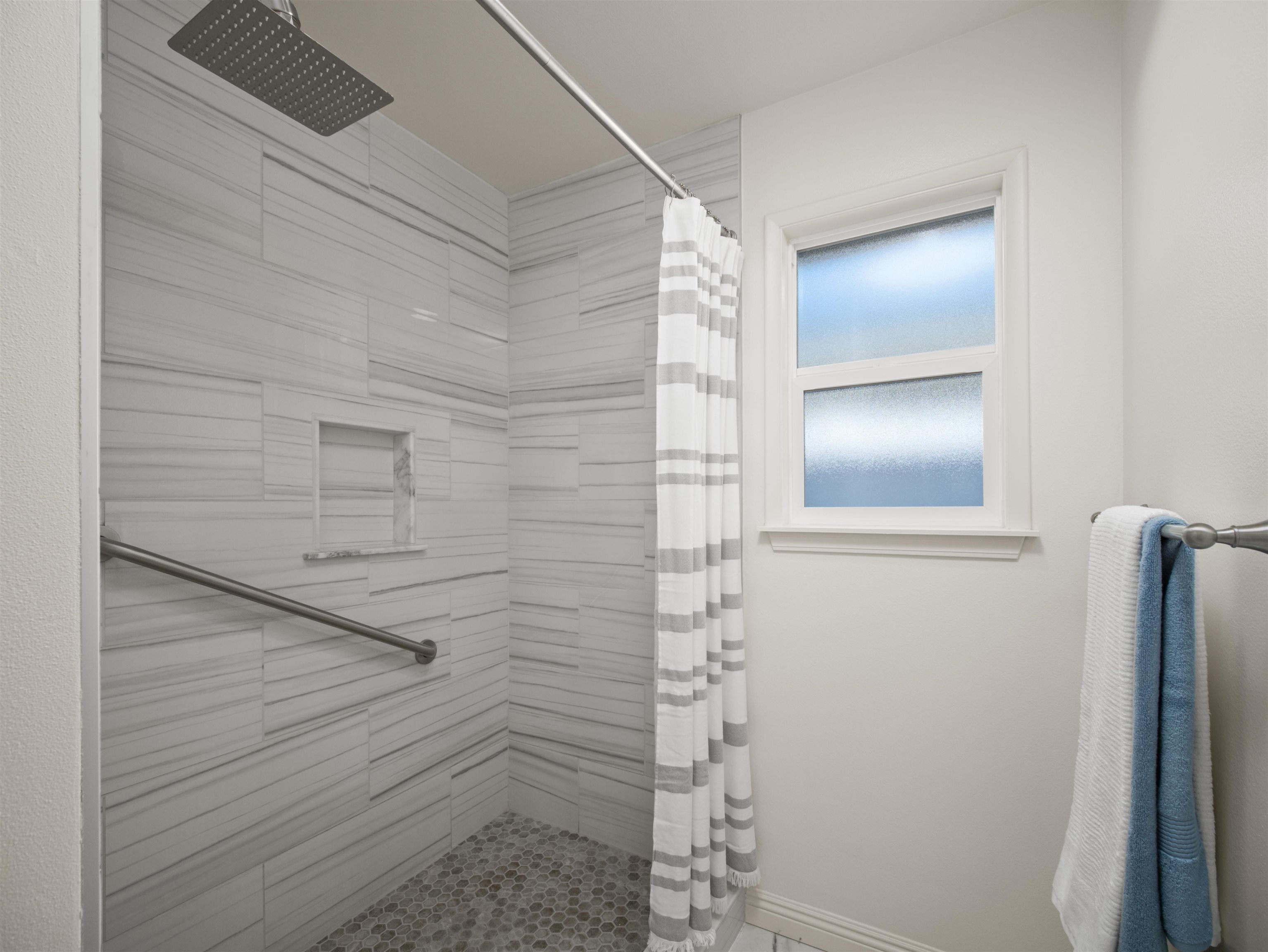 44  Polale St , Kihei home - photo 17 of 28