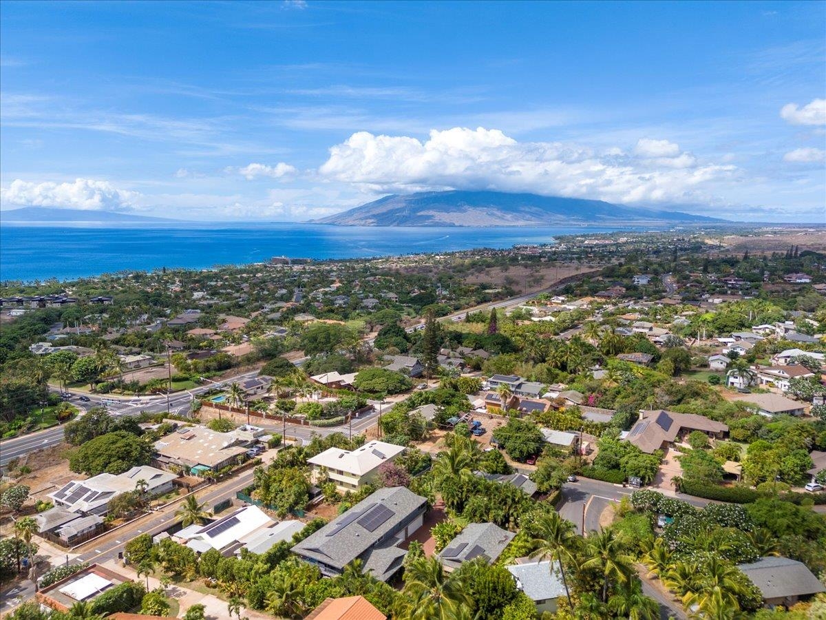 440  Mikioi Pl Maui Meadows, Maui Meadows home - photo 2 of 50