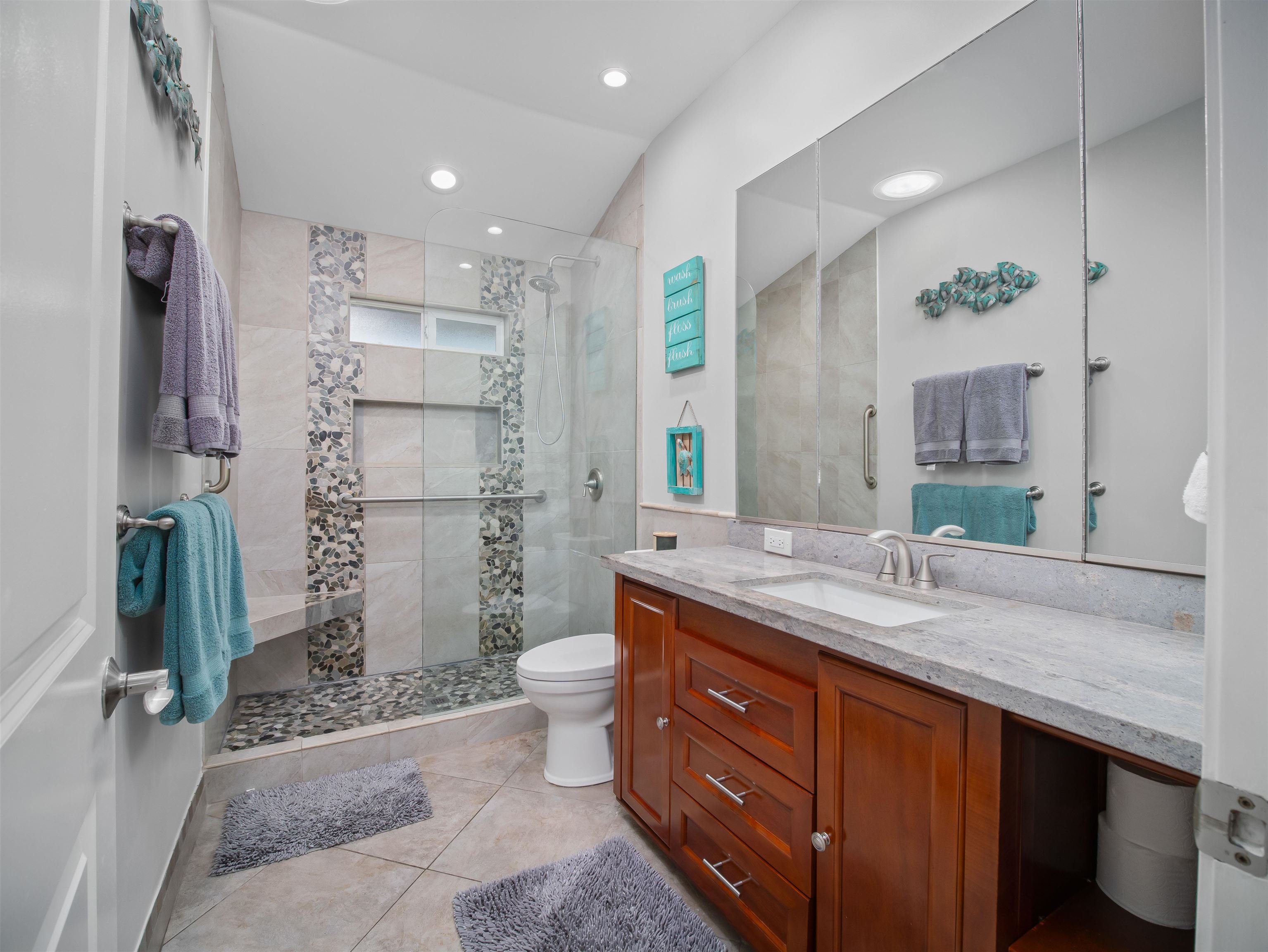 440  Mikioi Pl , Maui Meadows home - photo 28 of 50