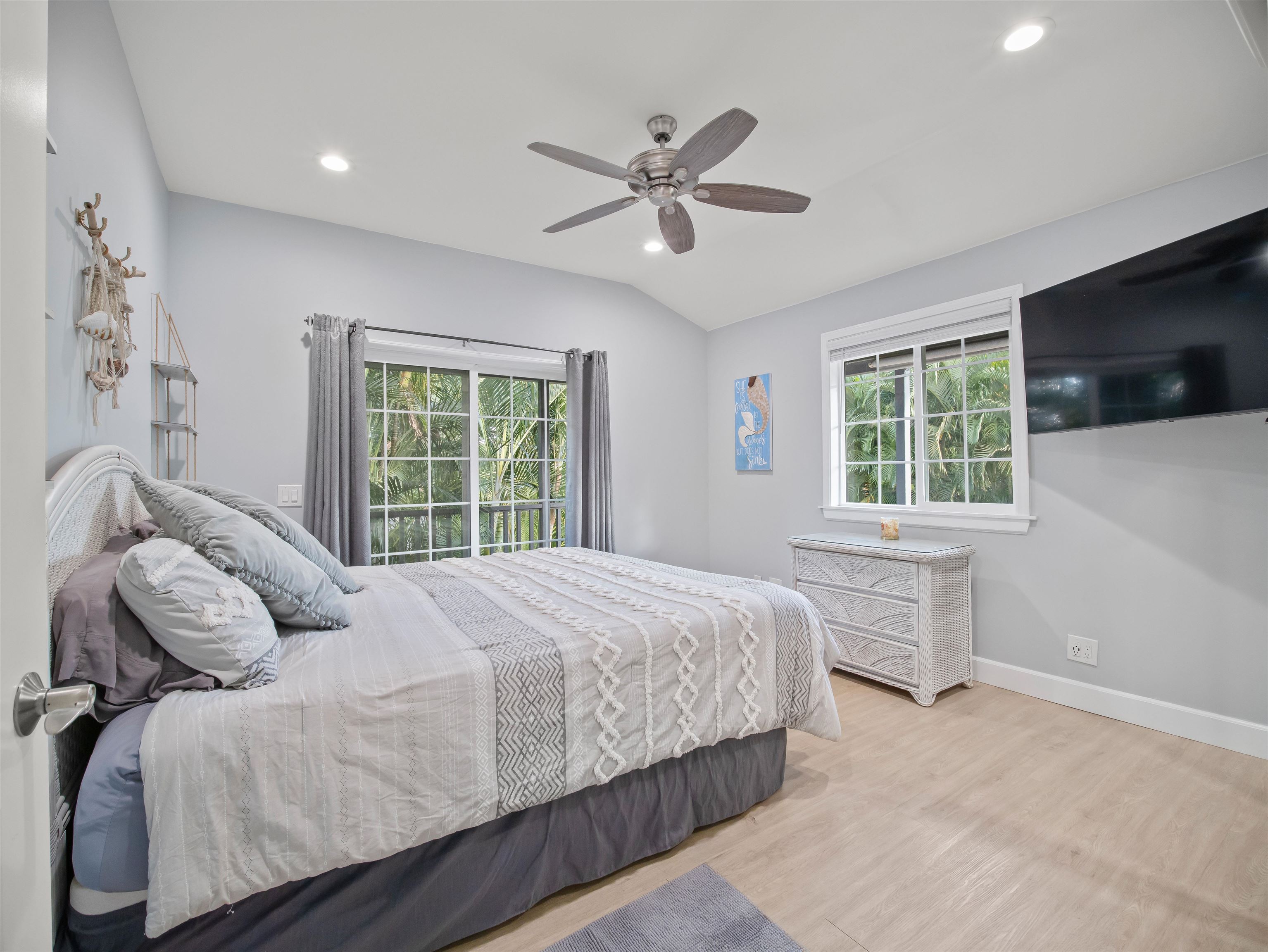 440  Mikioi Pl , Maui Meadows home - photo 29 of 50