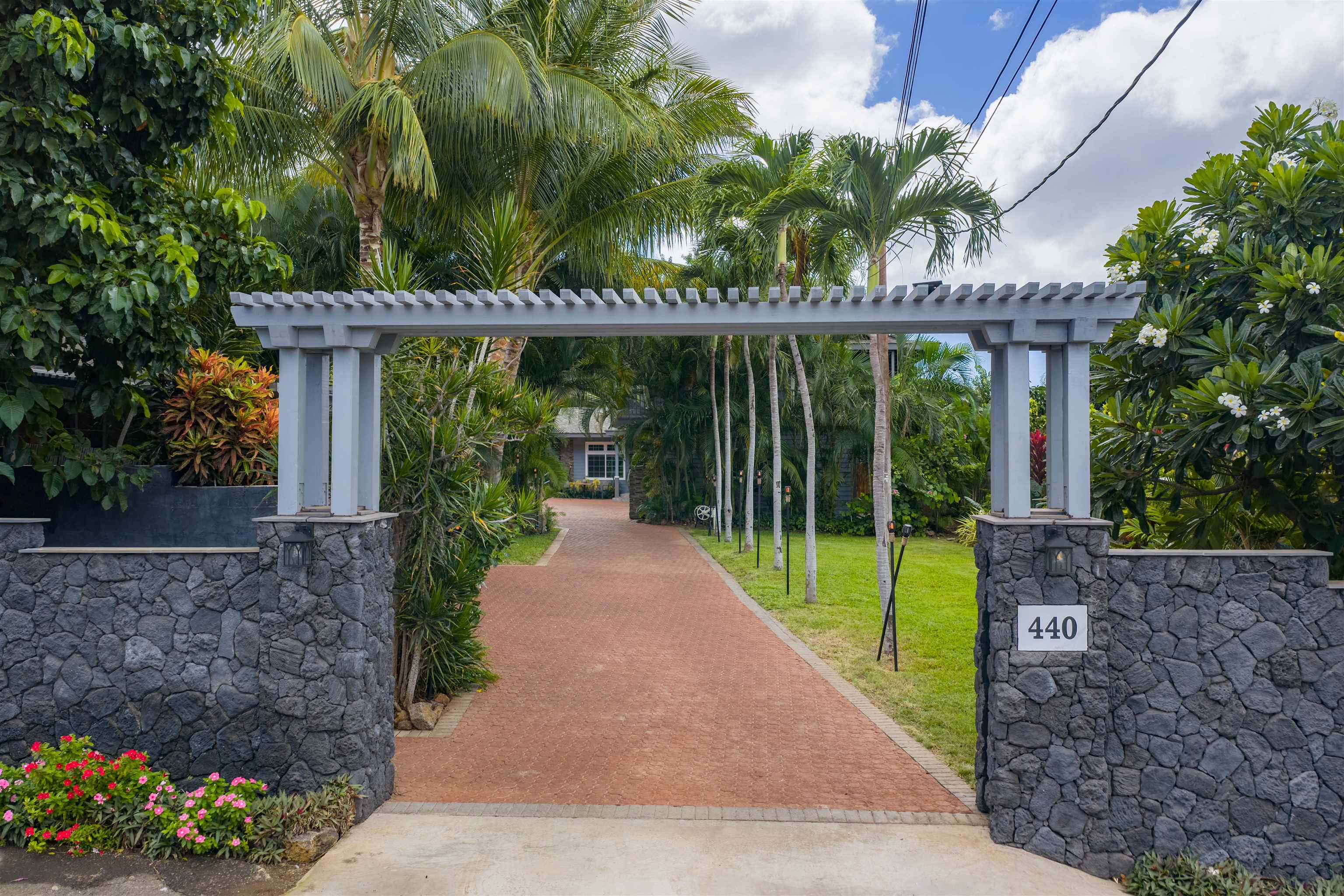 440  Mikioi Pl , Maui Meadows home - photo 38 of 50