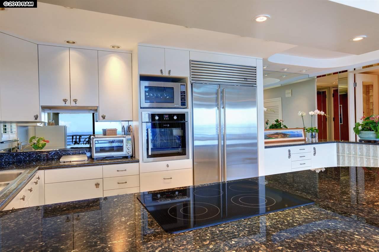 Polo Beach Club condo # 606, Kihei, Hawaii - photo 4 of 22