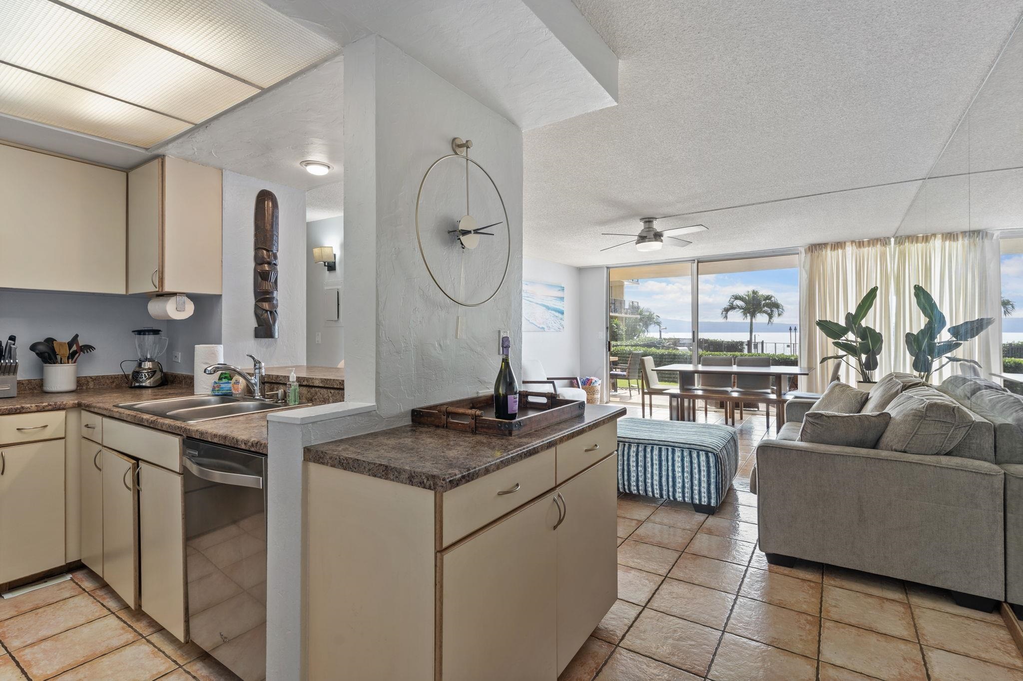 Hololani condo # A101, Lahaina, Hawaii - photo 2 of 37