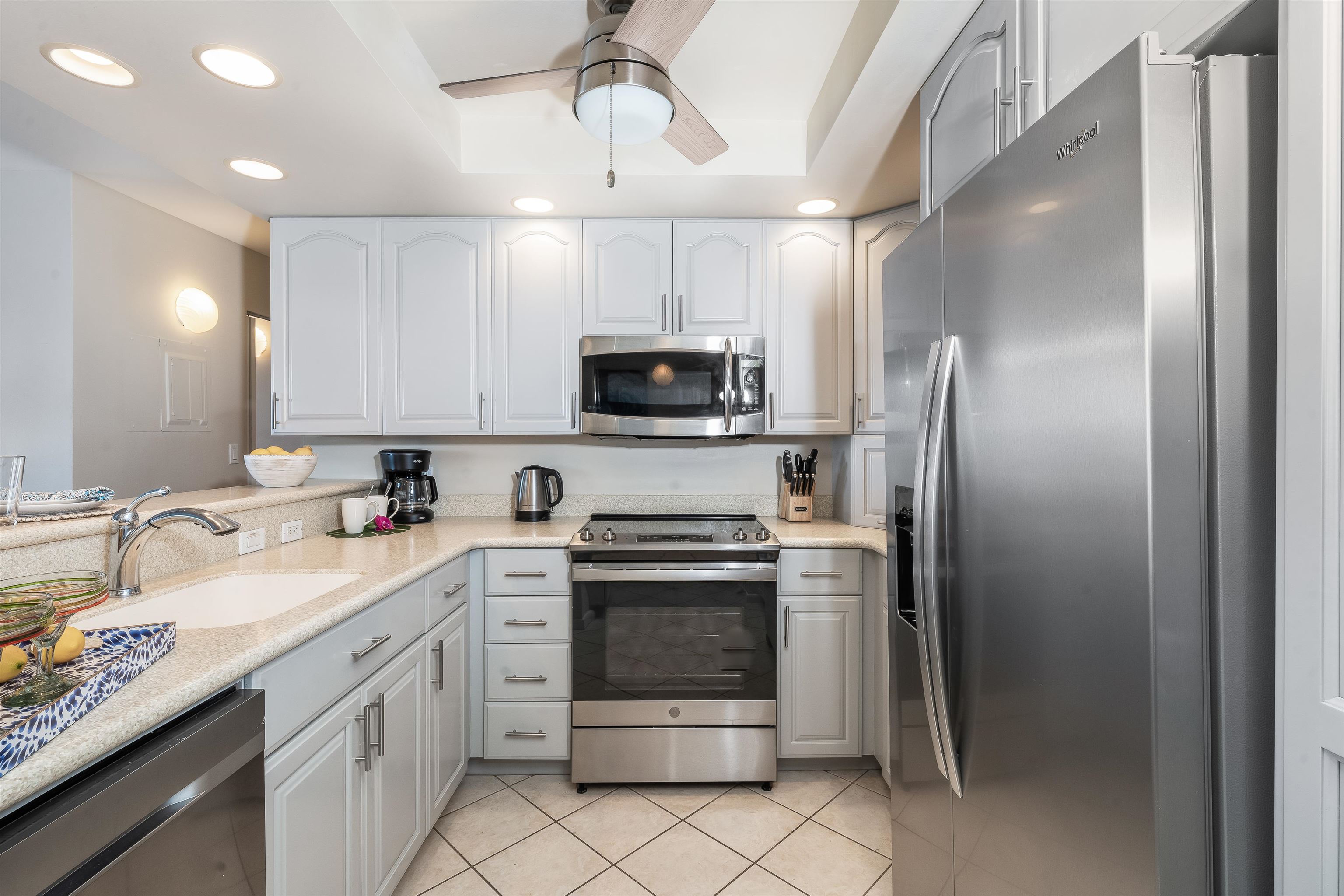 Hololani condo # A-204, Lahaina, Hawaii - photo 17 of 39
