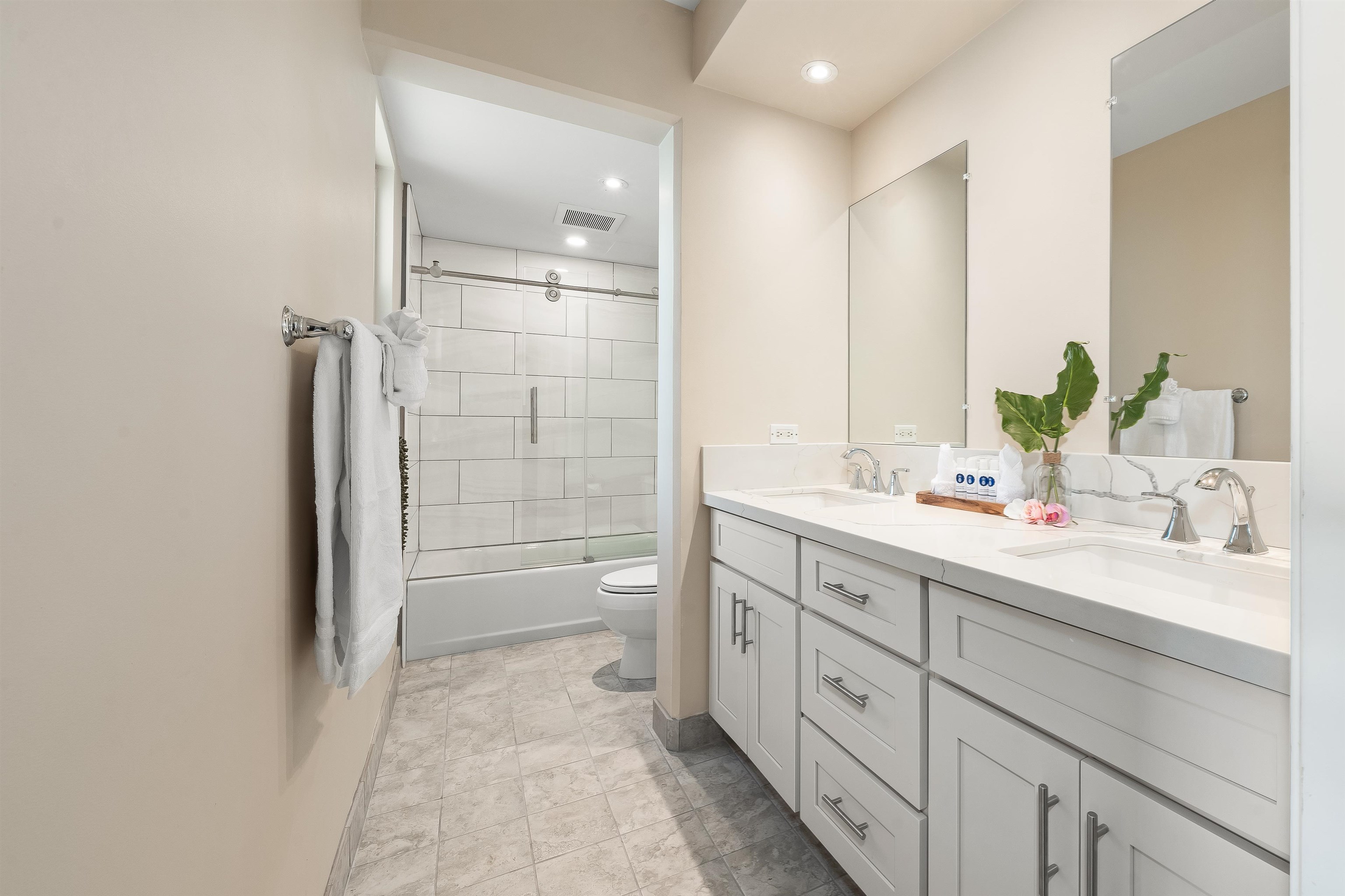 Hololani condo # A-204, Lahaina, Hawaii - photo 24 of 39