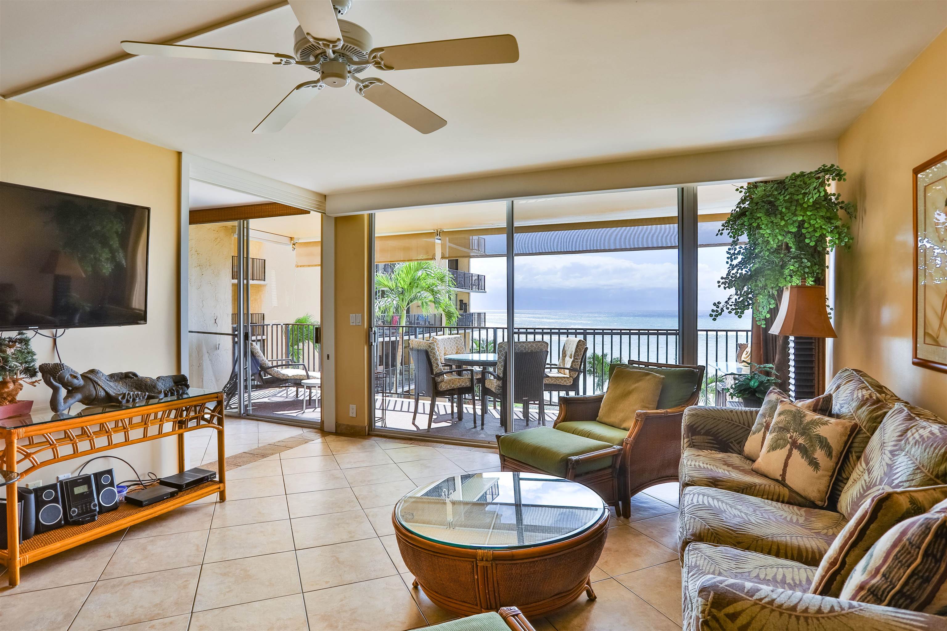 Hololani condo # A-301, Lahaina, Hawaii - photo 3 of 34