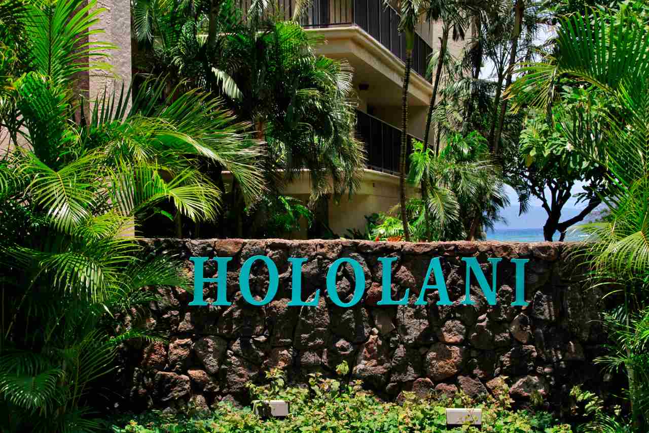Hololani condo # A404, Lahaina, Hawaii - photo 25 of 30