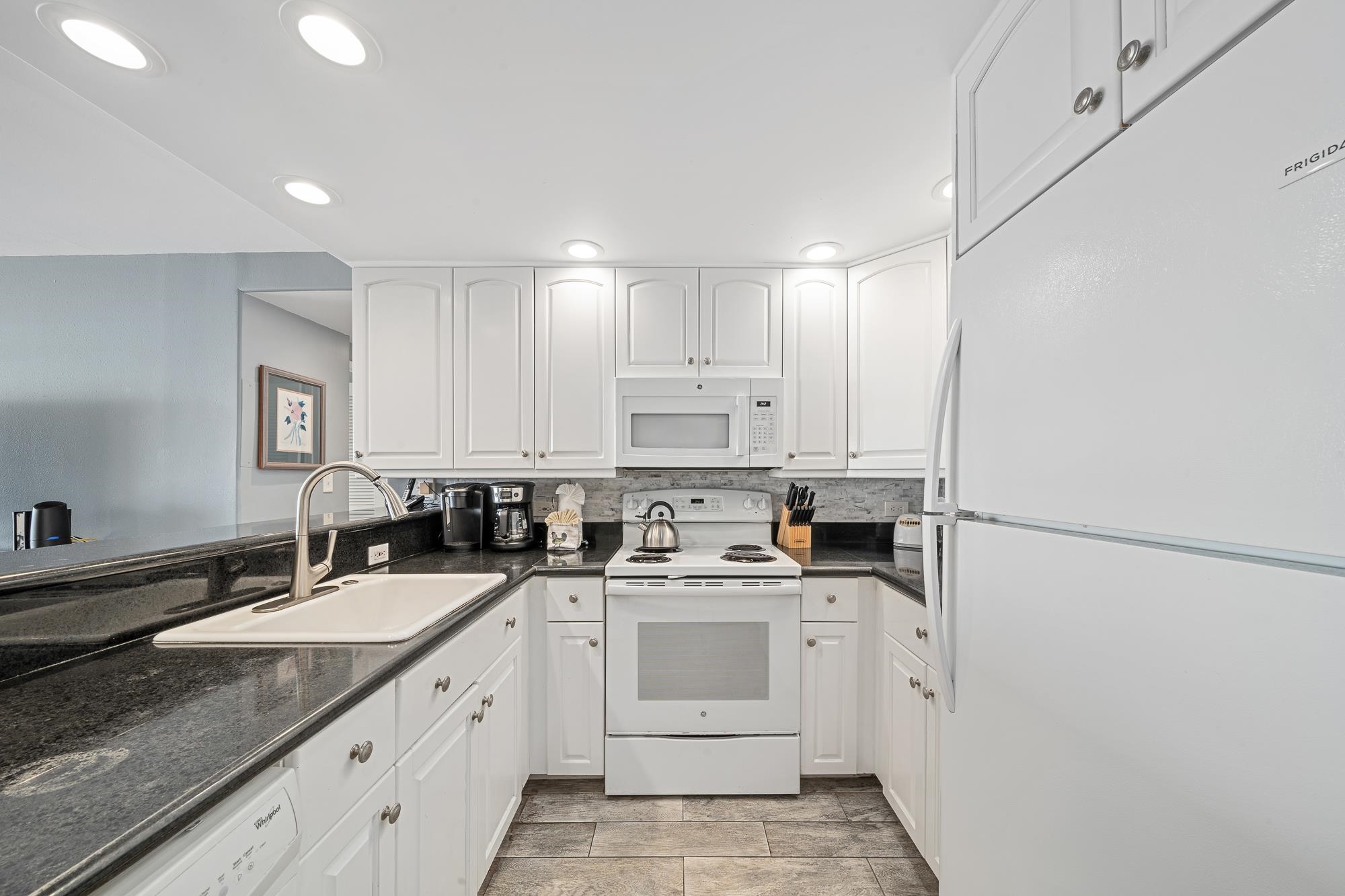 Hololani condo # A502, Lahaina, Hawaii - photo 11 of 39