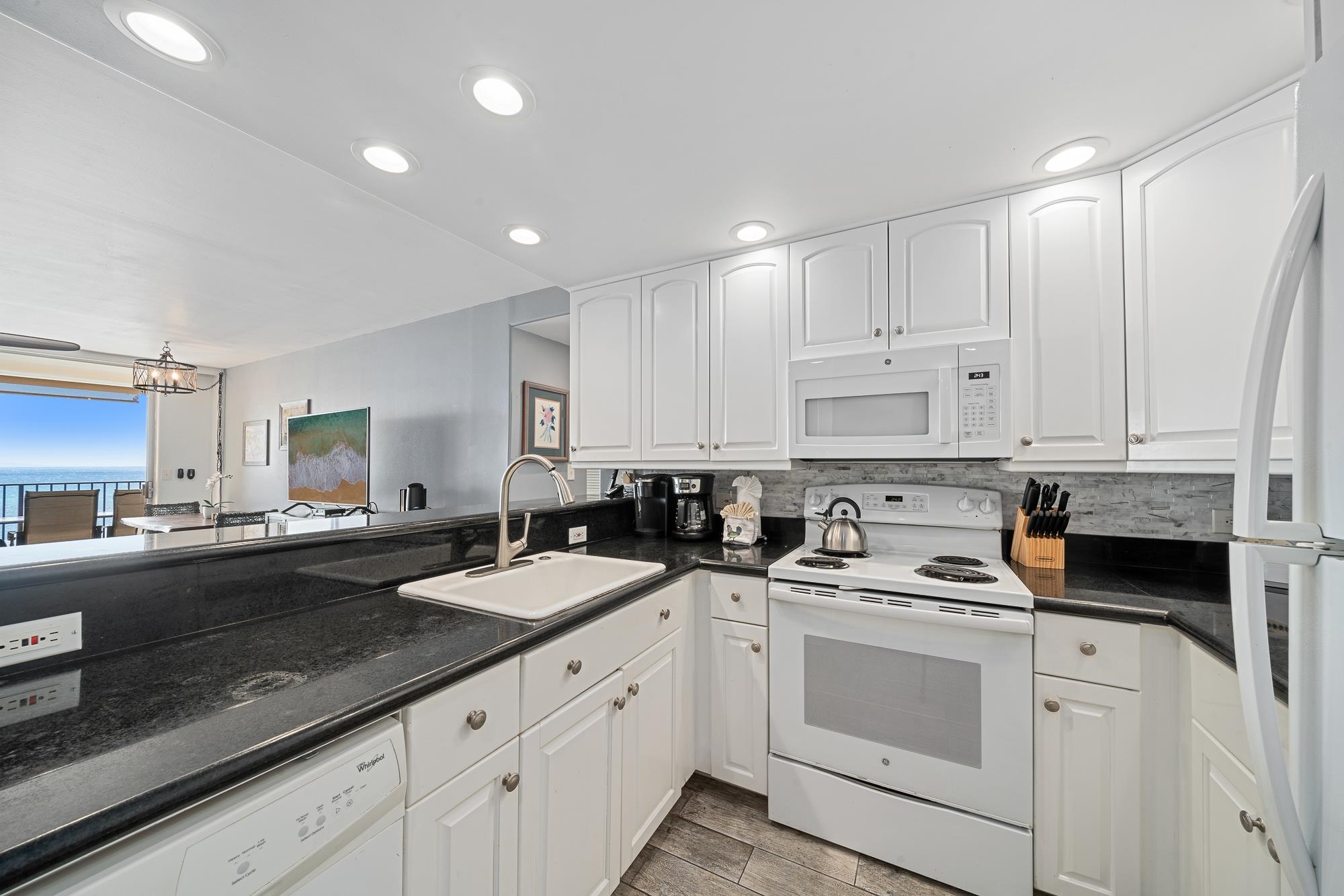Hololani condo # A502, Lahaina, Hawaii - photo 12 of 39