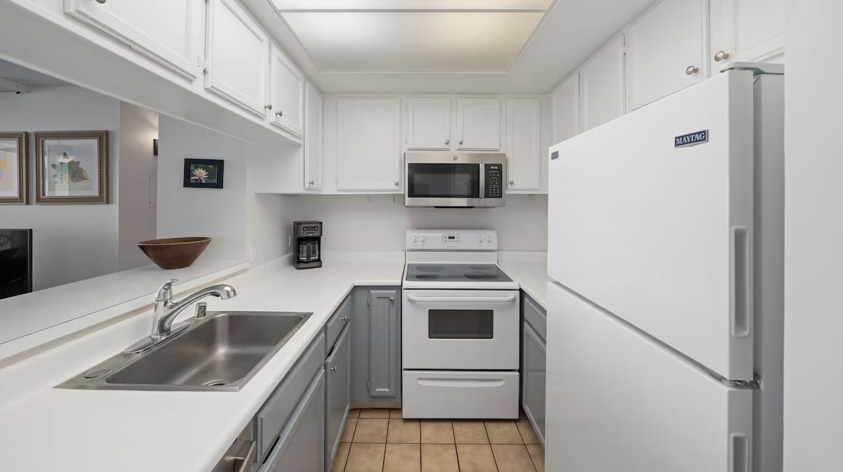 Hololani condo # A604, Lahaina, Hawaii - photo 22 of 50