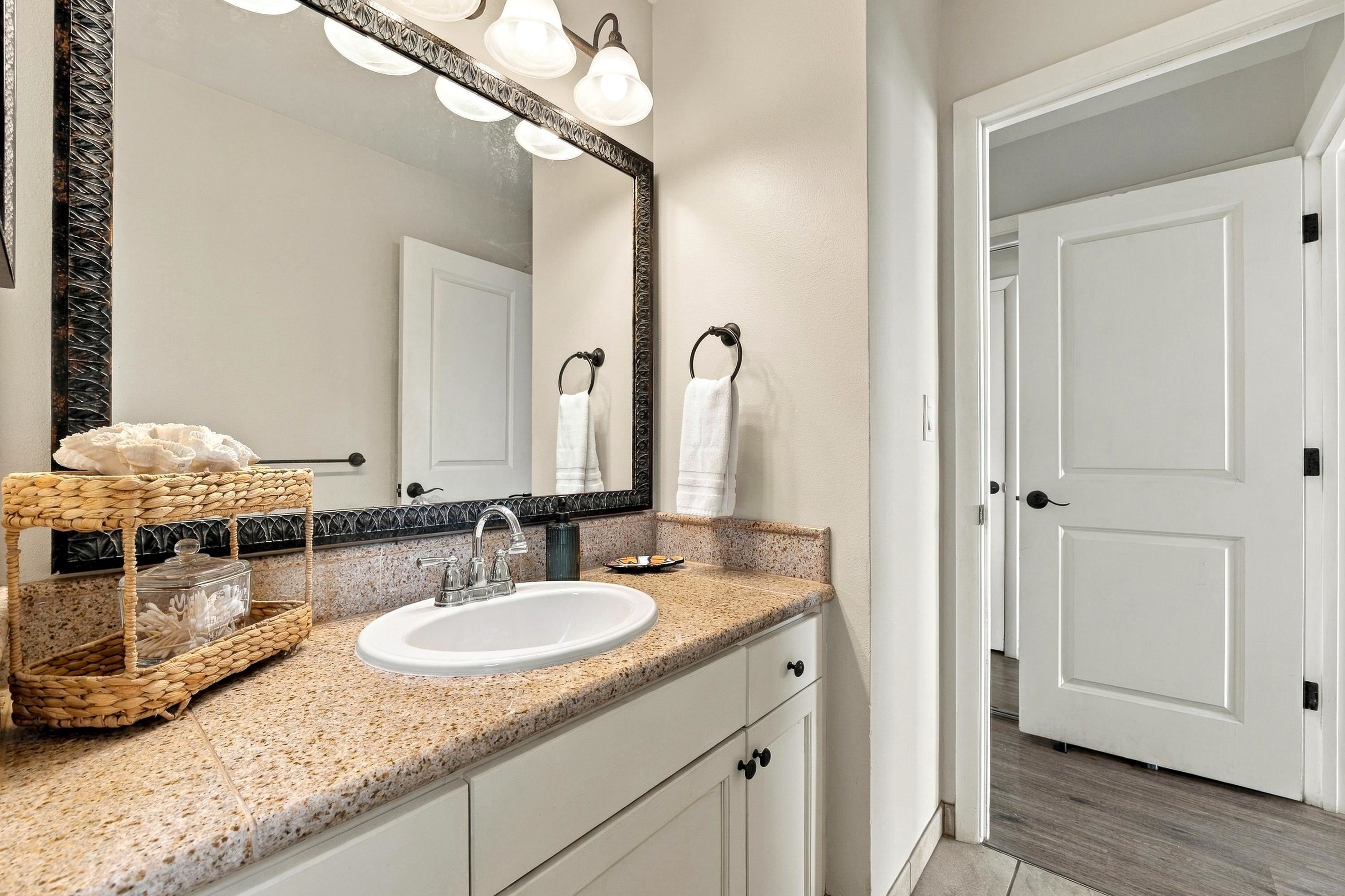 Hololani condo # B201, Lahaina, Hawaii - photo 15 of 31