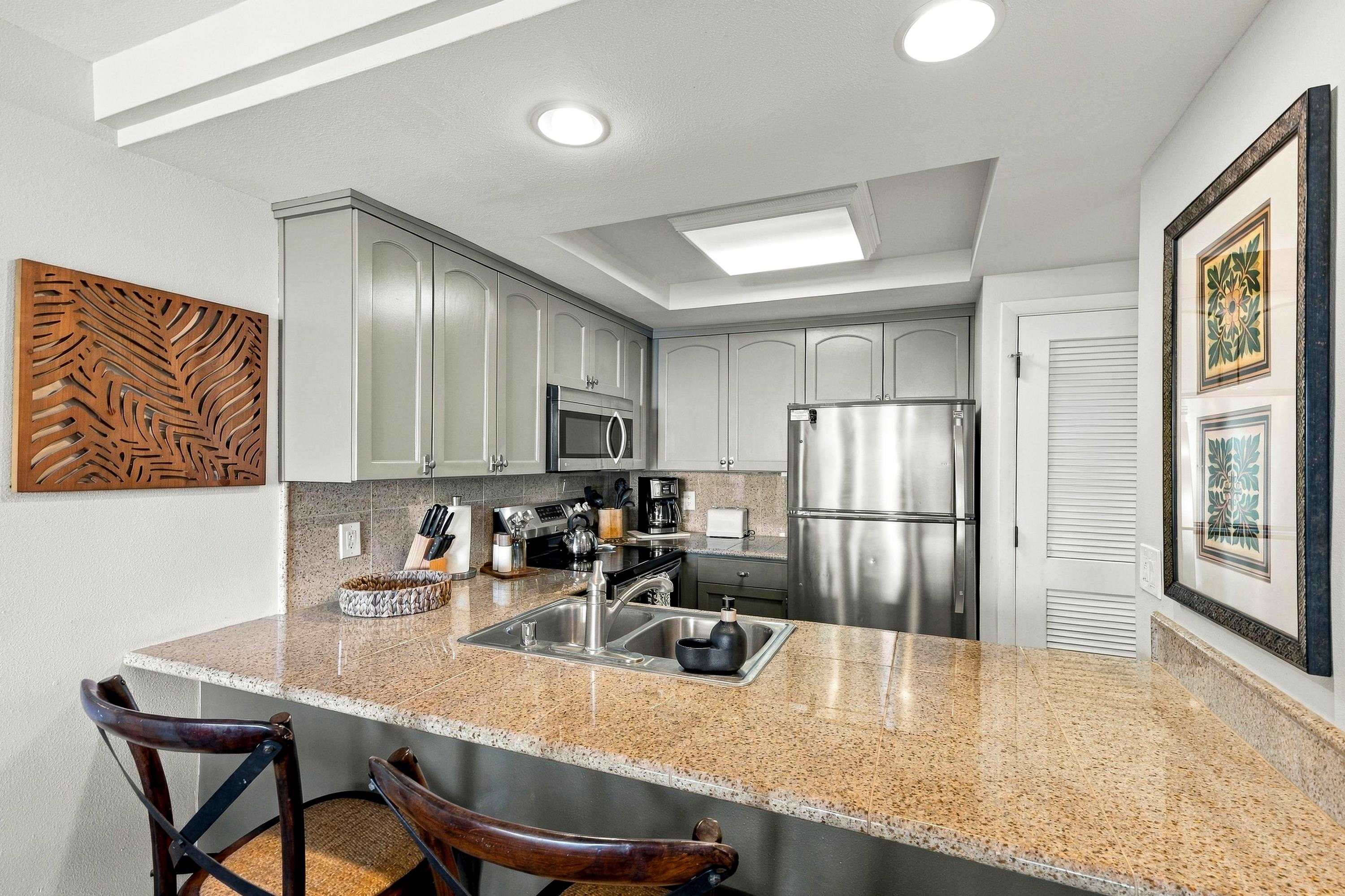 Hololani condo # B201, Lahaina, Hawaii - photo 6 of 31