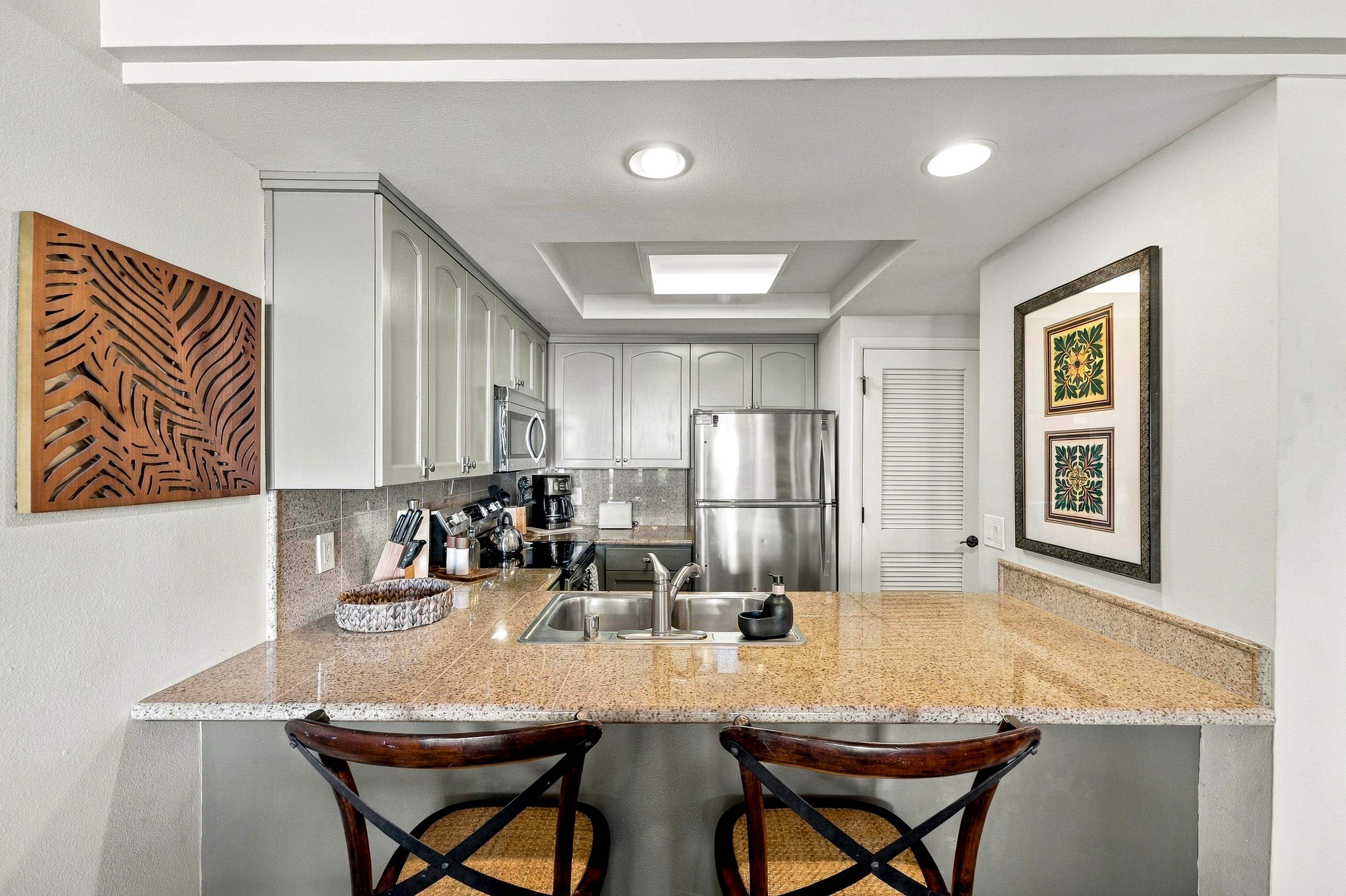 Hololani condo # B201, Lahaina, Hawaii - photo 7 of 31