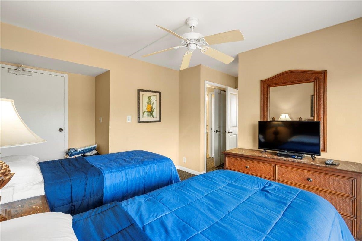 Hololani condo # B-401, Lahaina, Hawaii - photo 26 of 42