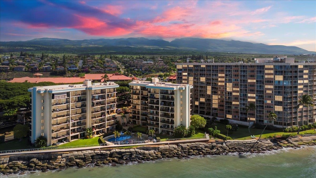 Hololani condo # B-401, Lahaina, Hawaii - photo 31 of 42