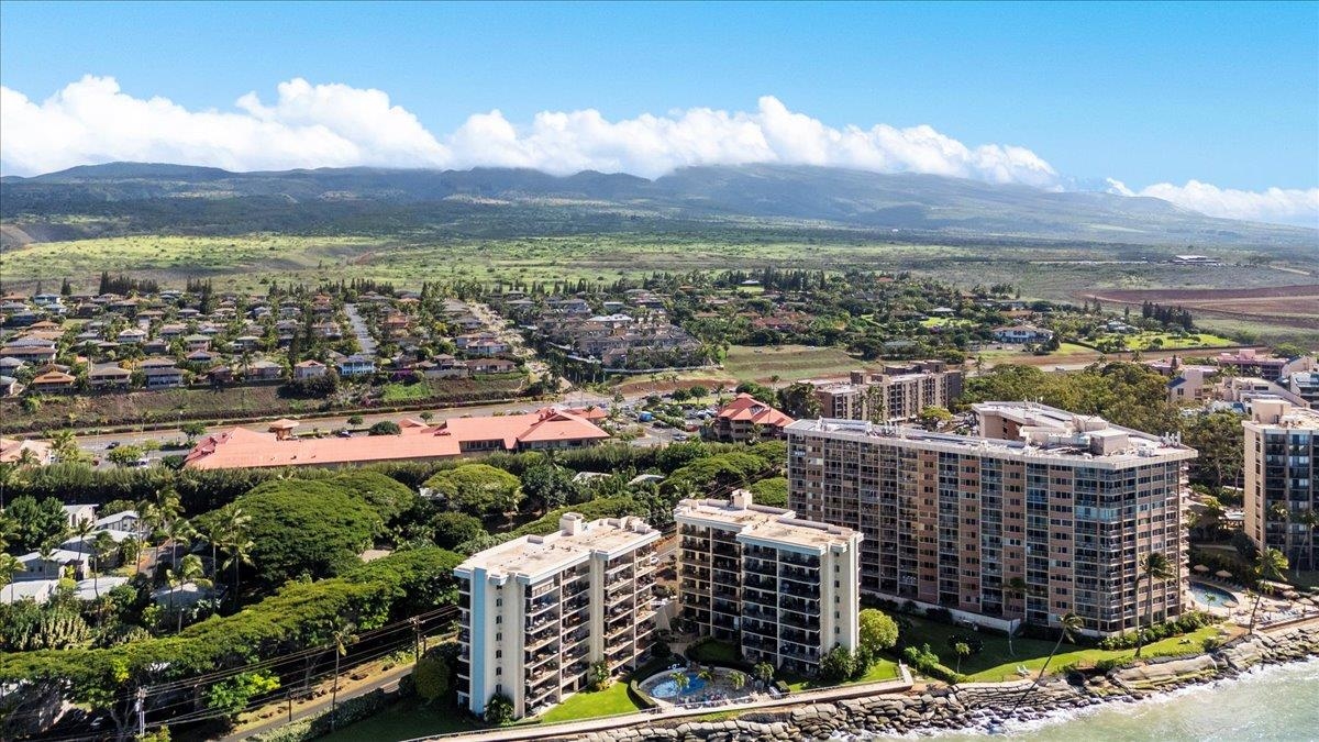 Hololani condo # B-401, Lahaina, Hawaii - photo 36 of 42