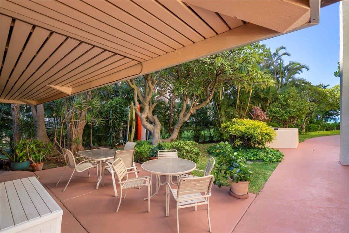 Hololani condo # B-401, Lahaina, Hawaii - photo 38 of 42