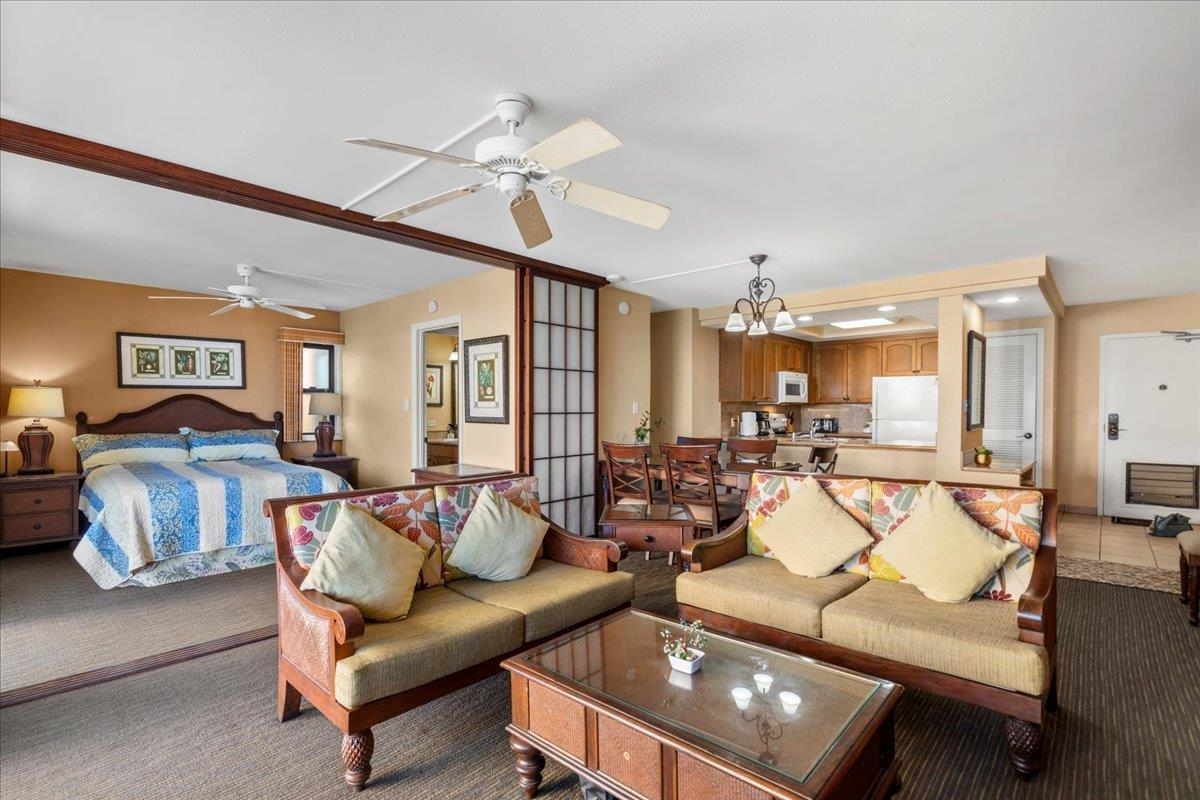 Hololani condo # B-401, Lahaina, Hawaii - photo 8 of 42