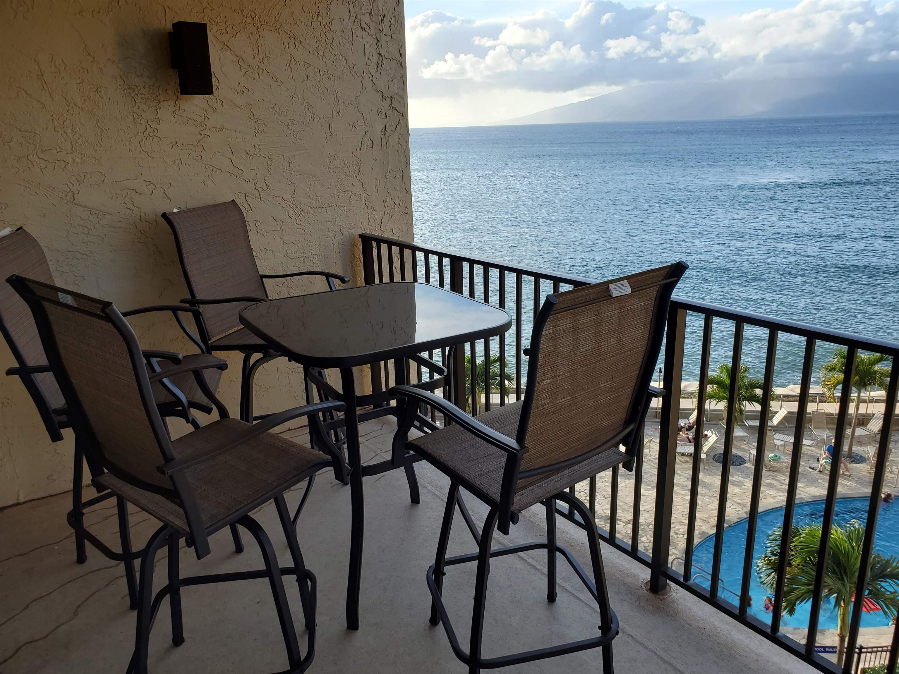 Hololani condo # B501, Lahaina, Hawaii - photo 3 of 12