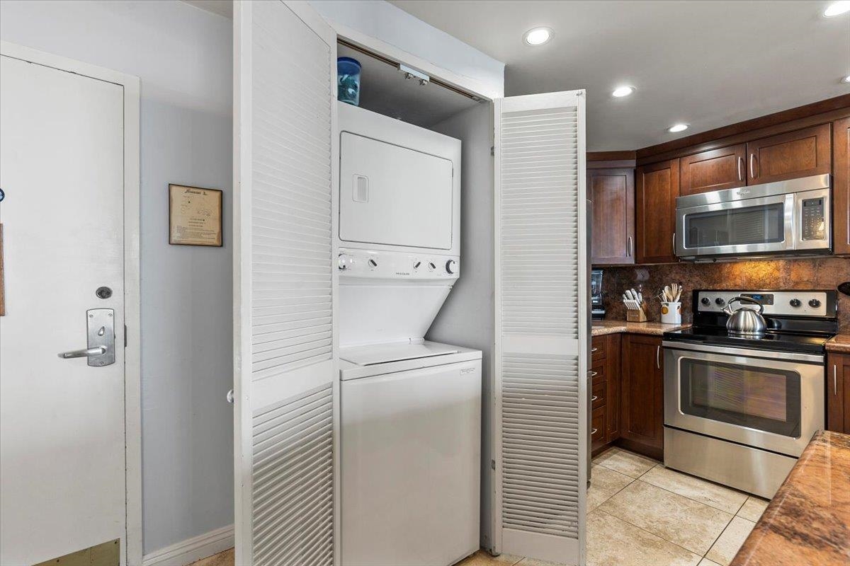 Hololani condo # B502, Lahaina, Hawaii - photo 21 of 50