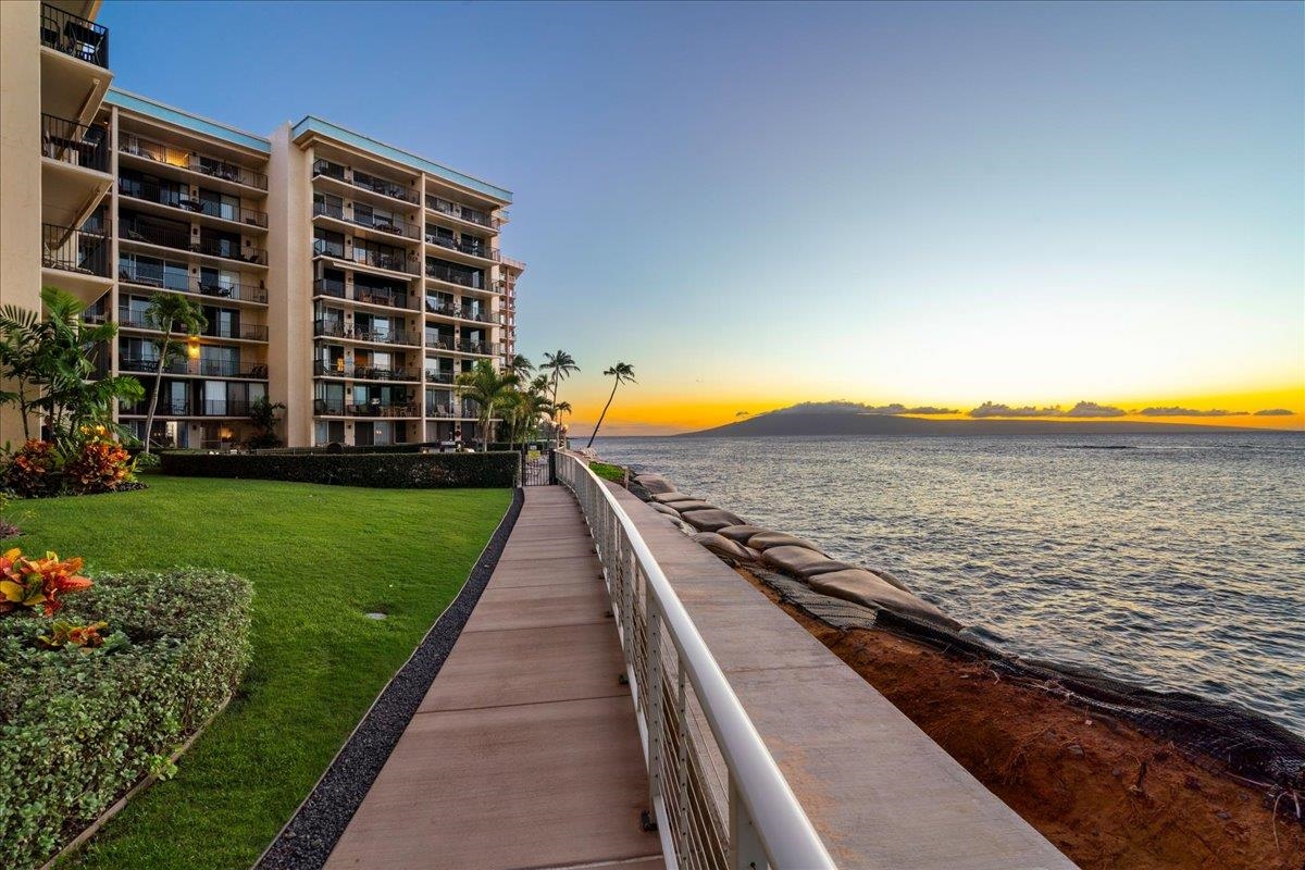 Hololani condo # B503, Lahaina, Hawaii - photo 25 of 29