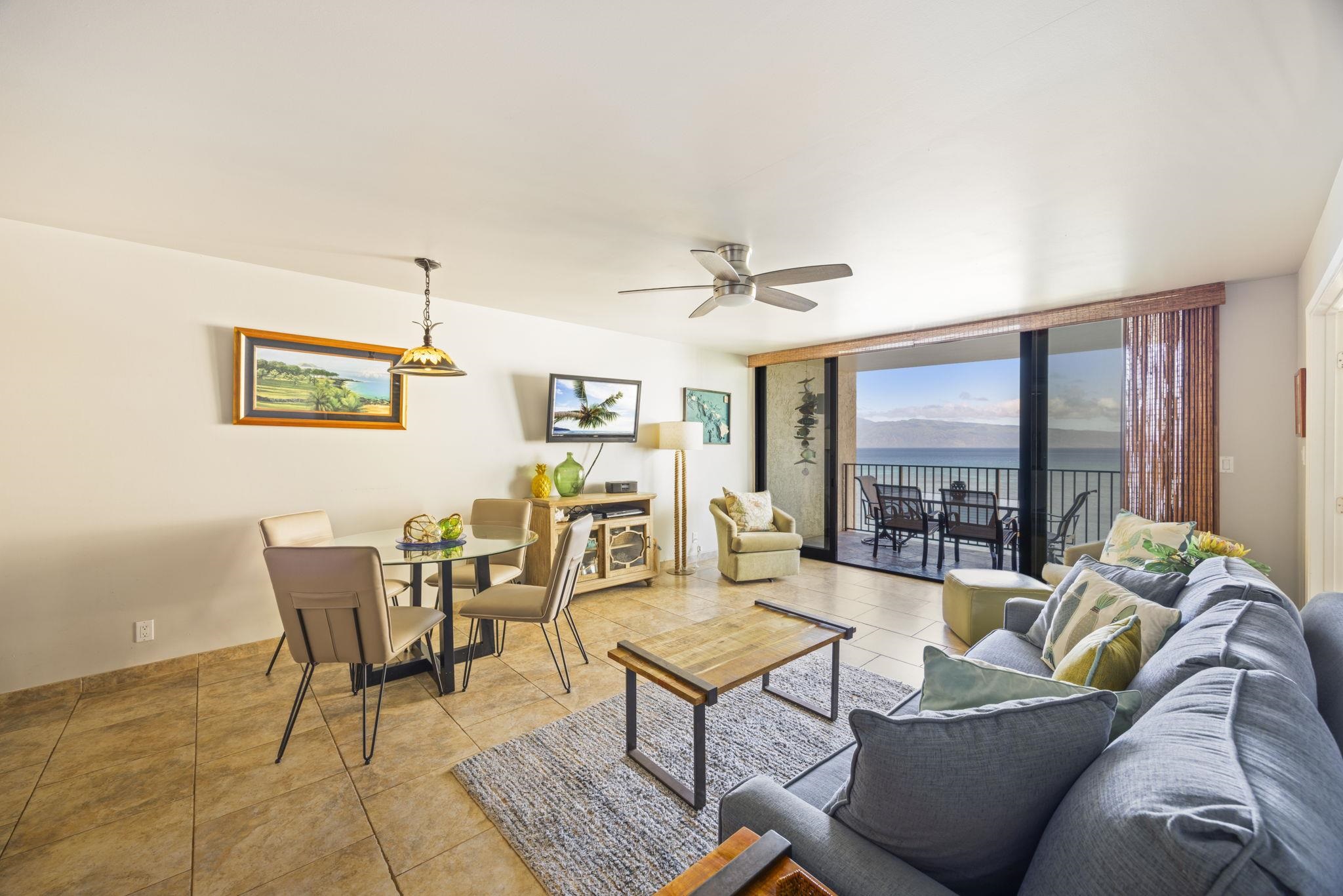 Hololani condo # B 701, Lahaina, Hawaii - photo 4 of 50