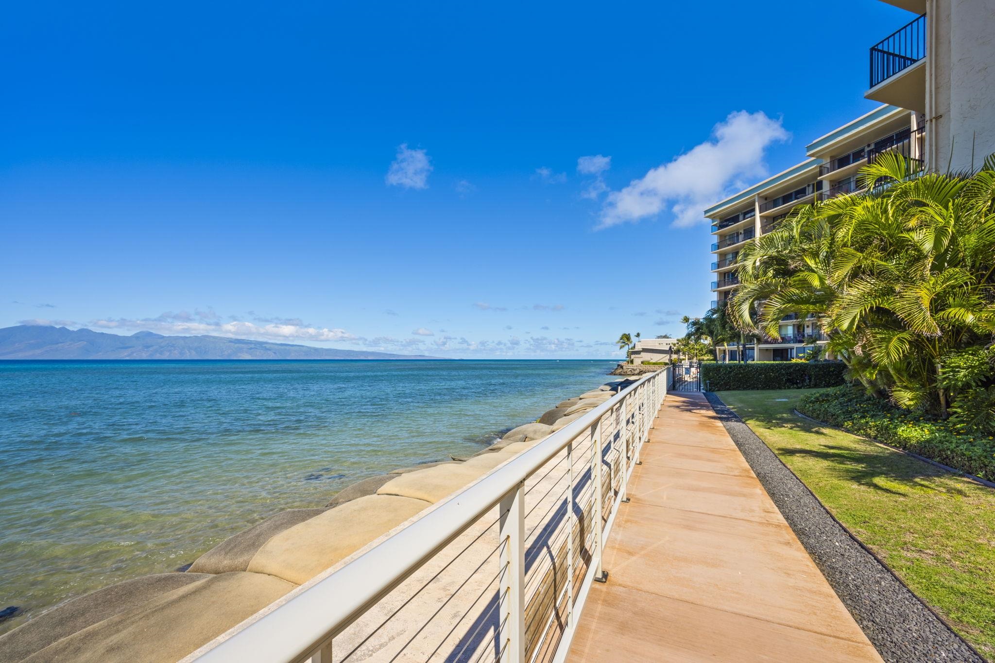 Hololani condo # B 701, Lahaina, Hawaii - photo 49 of 50