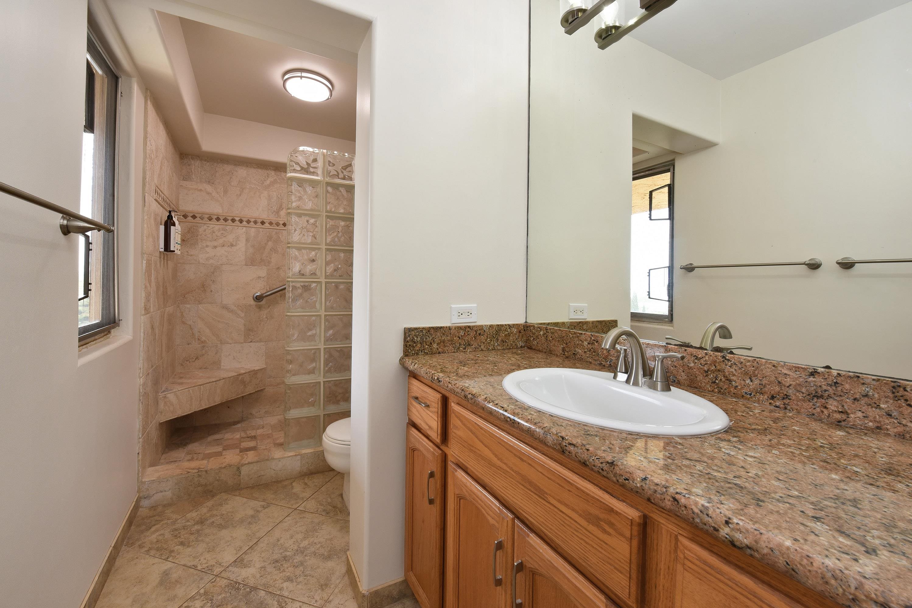 Hololani condo # B801, Lahaina, Hawaii - photo 20 of 32