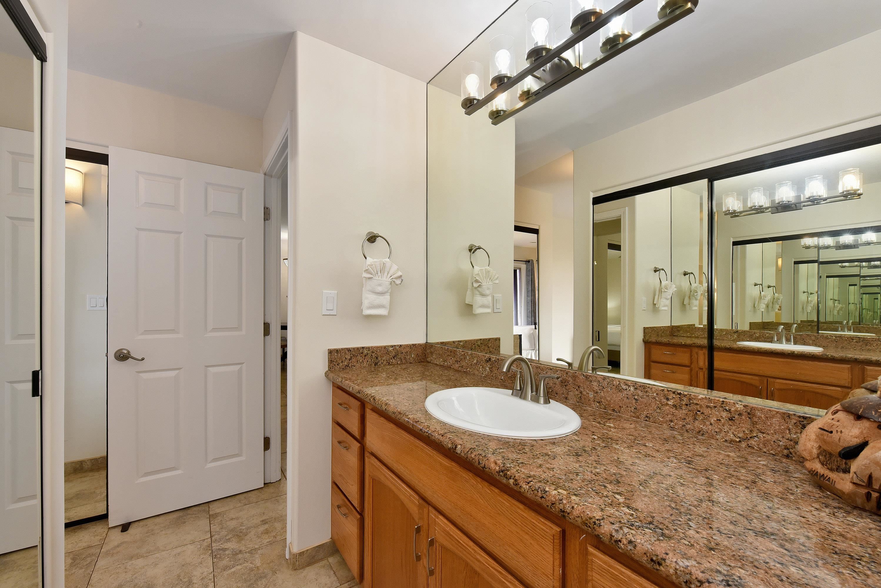 Hololani condo # B801, Lahaina, Hawaii - photo 21 of 32