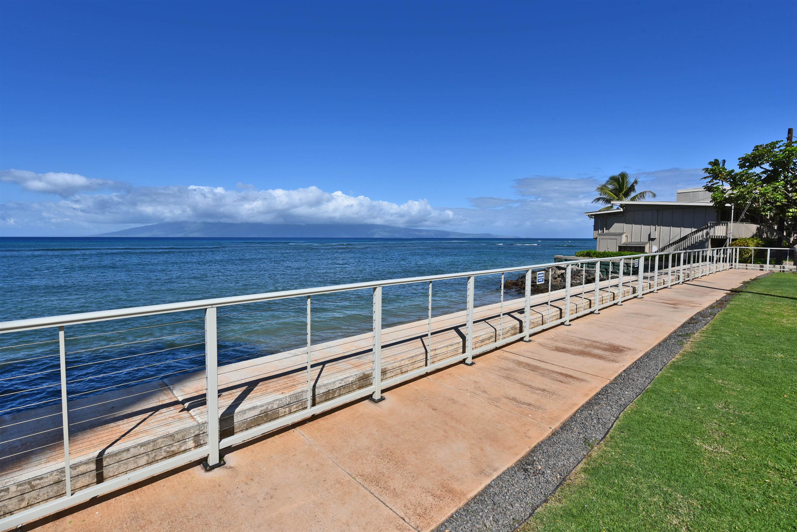 Hololani condo # B801, Lahaina, Hawaii - photo 30 of 32