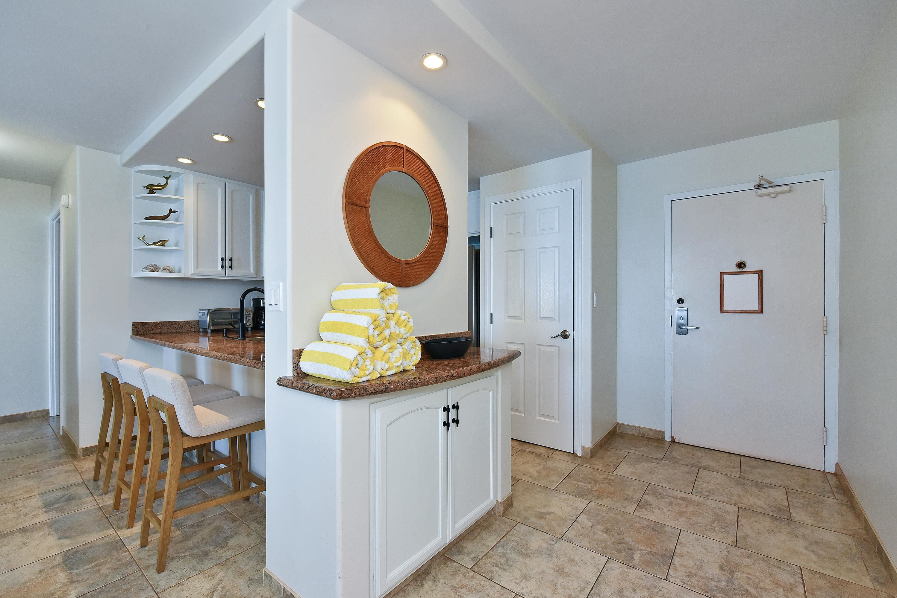 Hololani condo # B801, Lahaina, Hawaii - photo 4 of 32