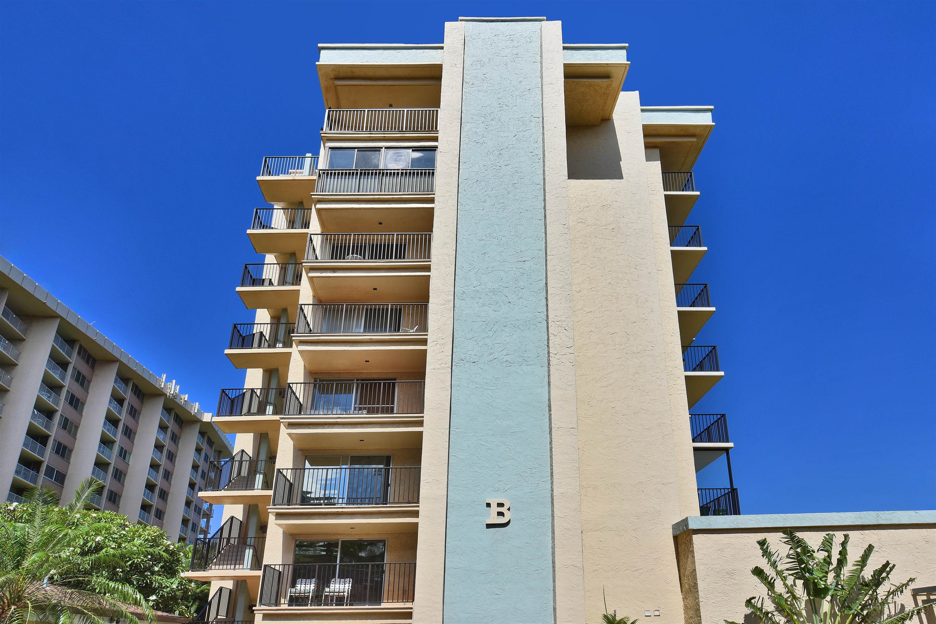 Hololani condo # B801, Lahaina, Hawaii - photo 31 of 32