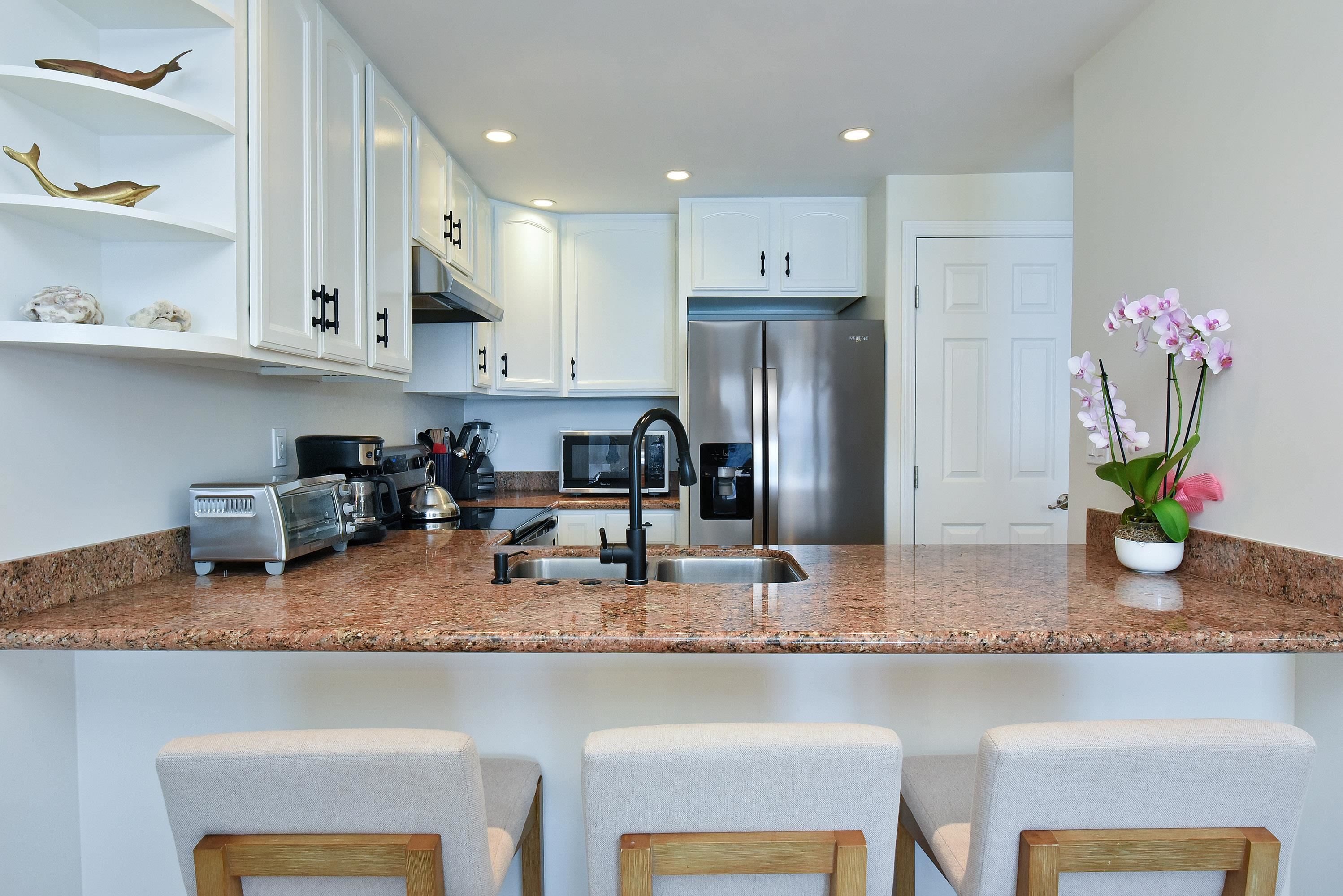 Hololani condo # B801, Lahaina, Hawaii - photo 9 of 32