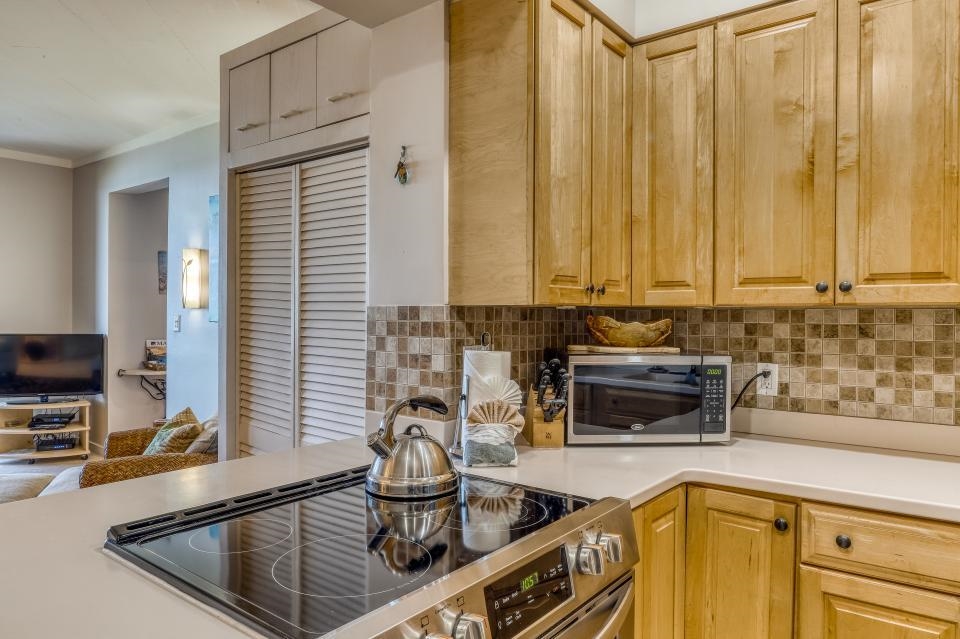 Pohailani Maui condo # 204, Lahaina, Hawaii - photo 12 of 26